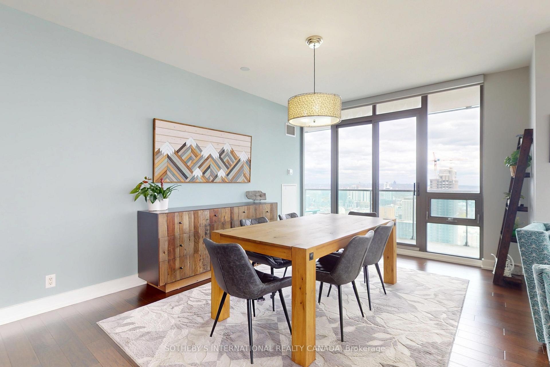 33 Lombard Street 4204, Toronto Unit: 4204