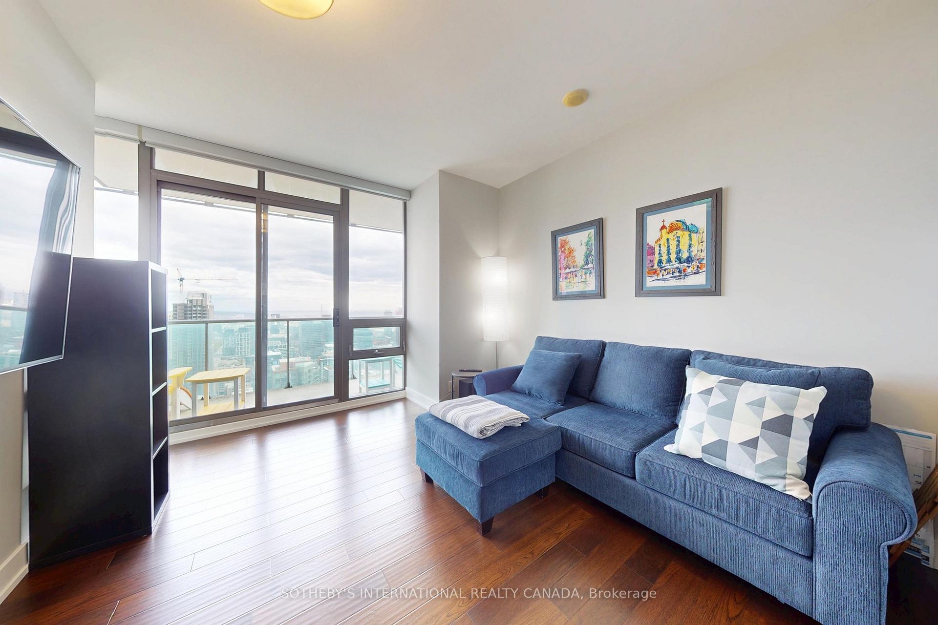 33 Lombard Street 4204, Toronto Unit: 4204