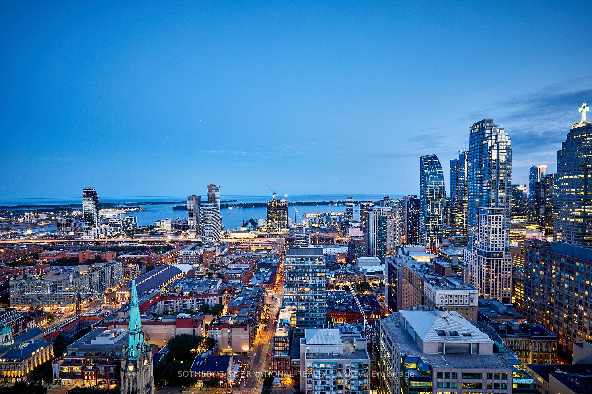 33 Lombard Street 4204, Toronto Unit: 4204