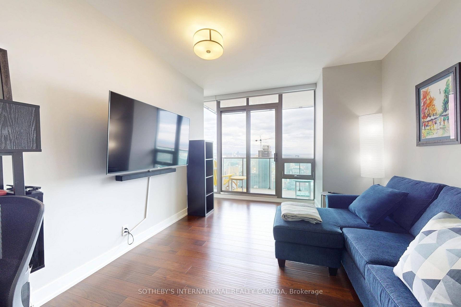 33 Lombard Street 4204, Toronto Unit: 4204