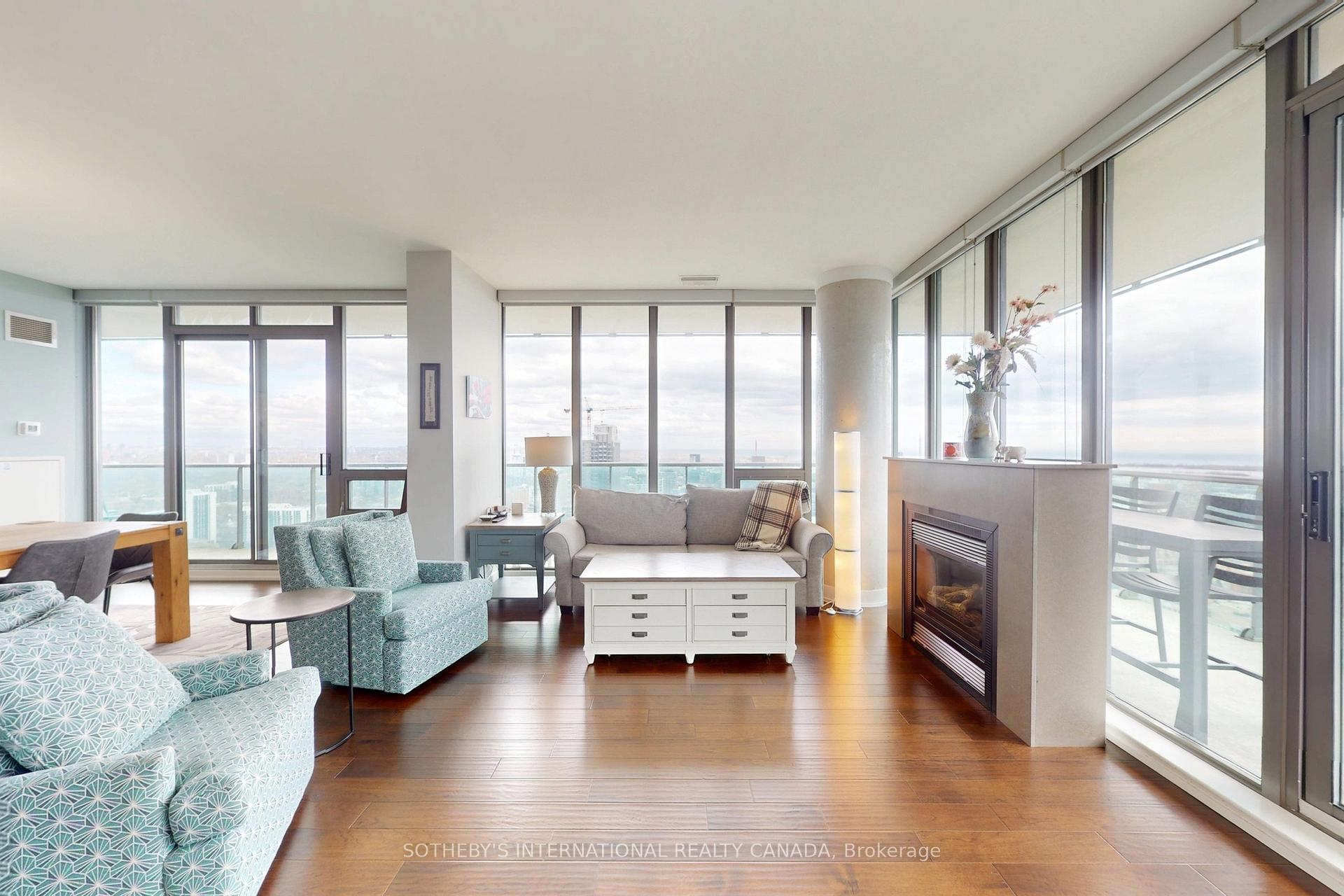 33 Lombard Street 4204, Toronto Unit: 4204