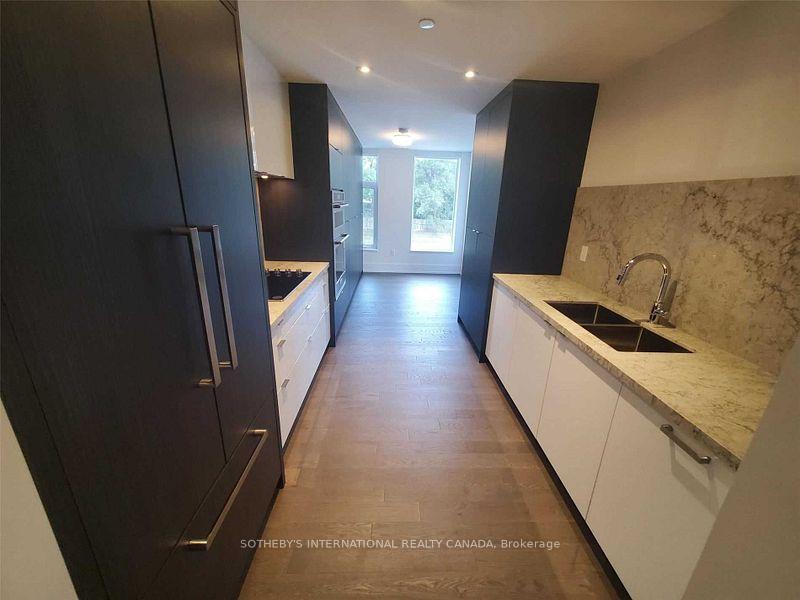 25 Adra Grado Way 335, Toronto Unit: 335