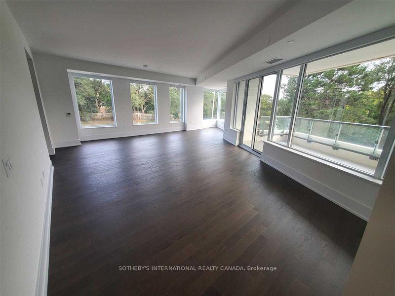25 Adra Grado Way 335, Toronto Unit: 335