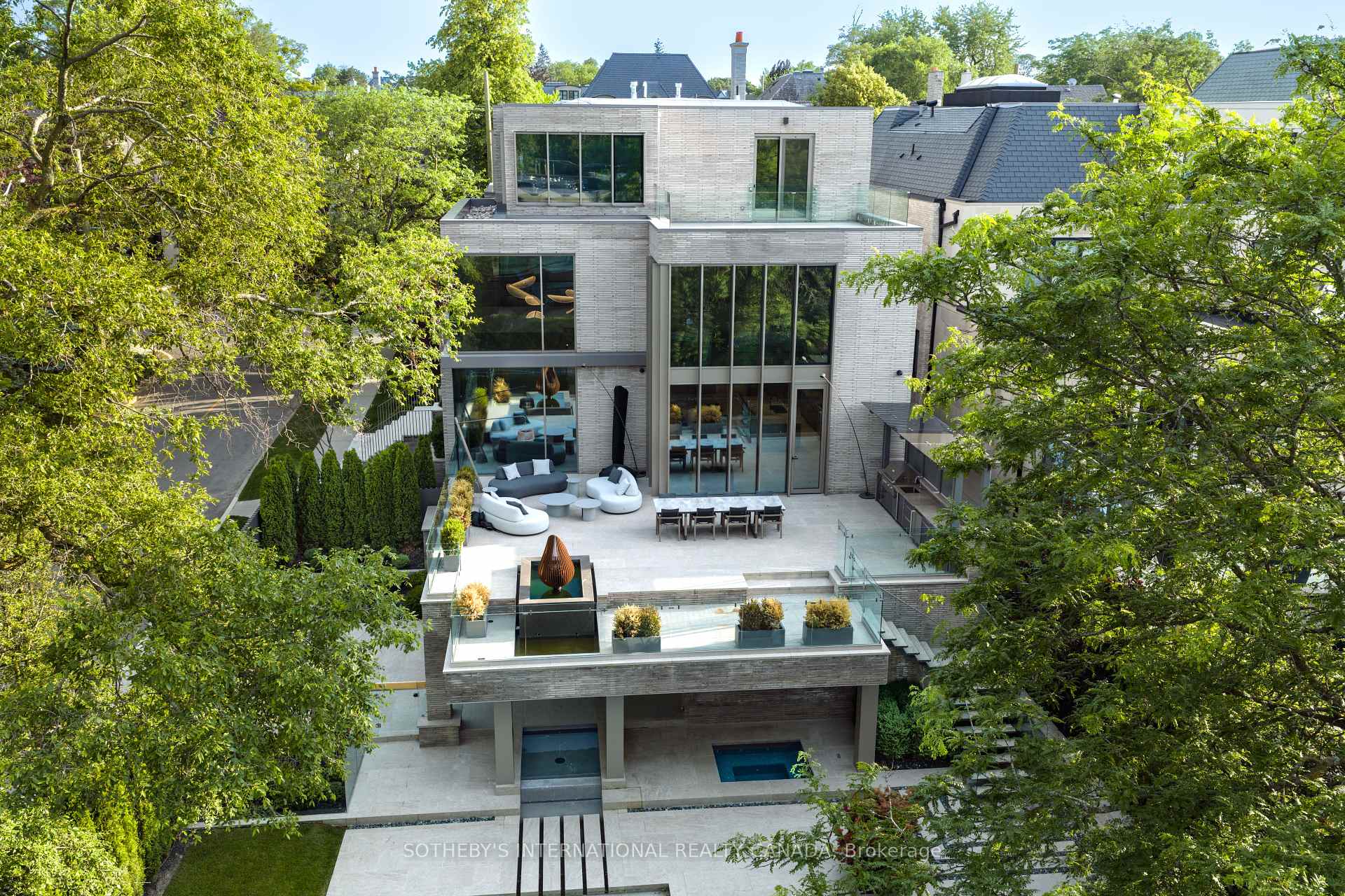 211 Dunvegan Road, Toronto
