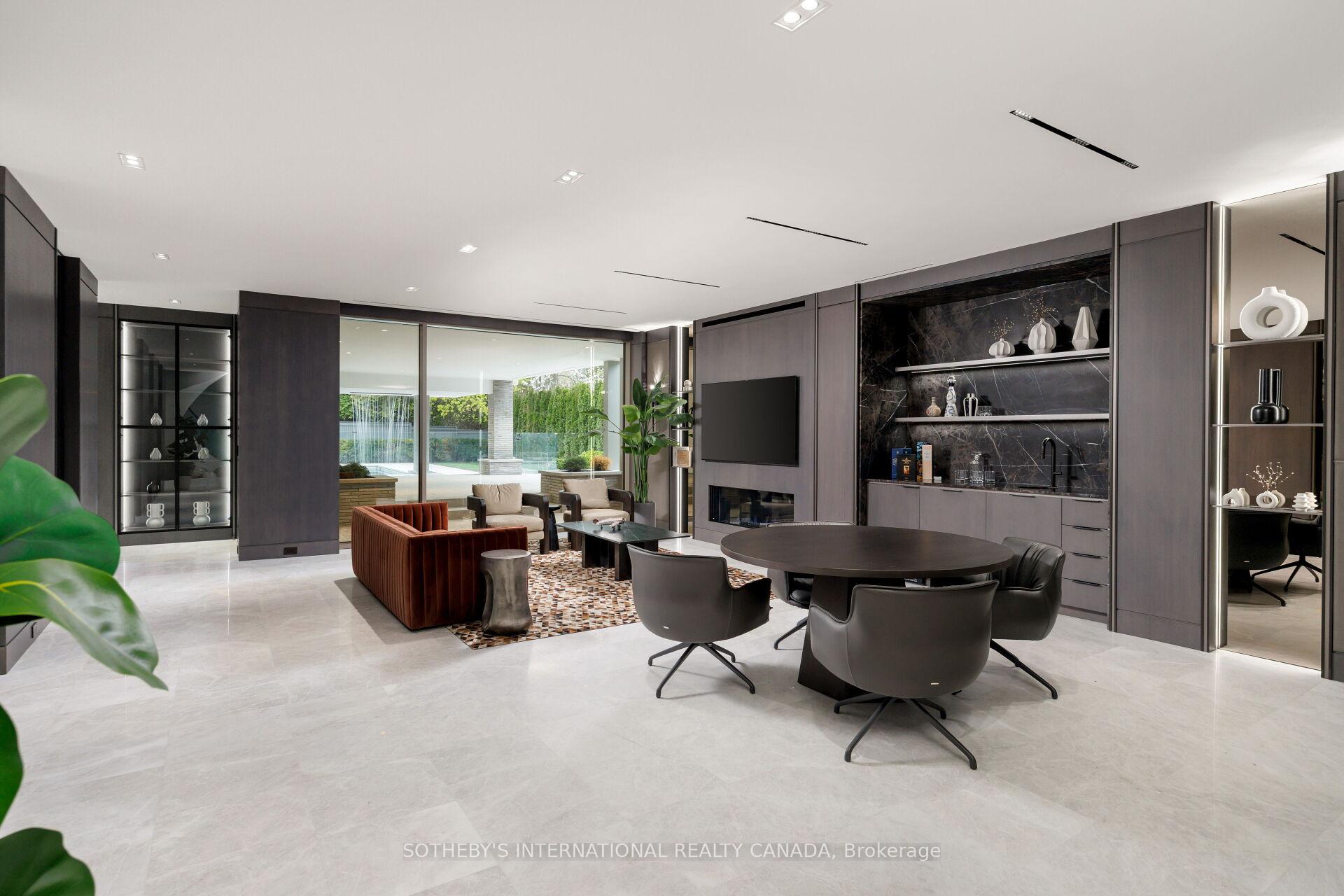 211 Dunvegan Road, Toronto