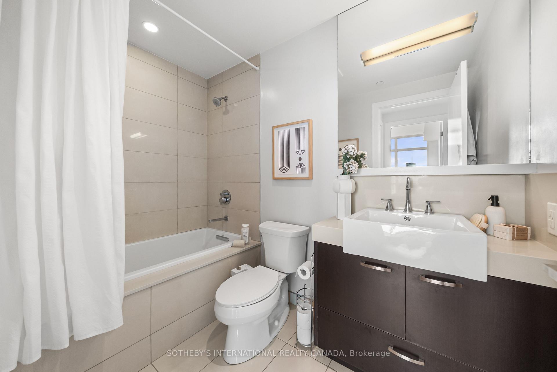 170 Avenue Road 1503, Toronto Unit: 1503