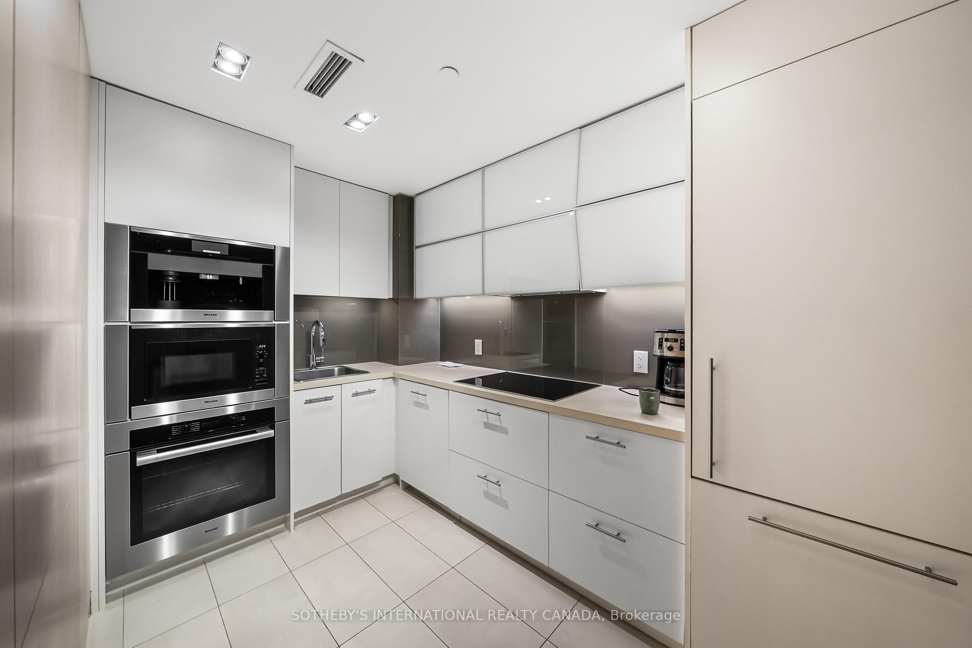 170 Avenue Road 1503, Toronto Unit: 1503