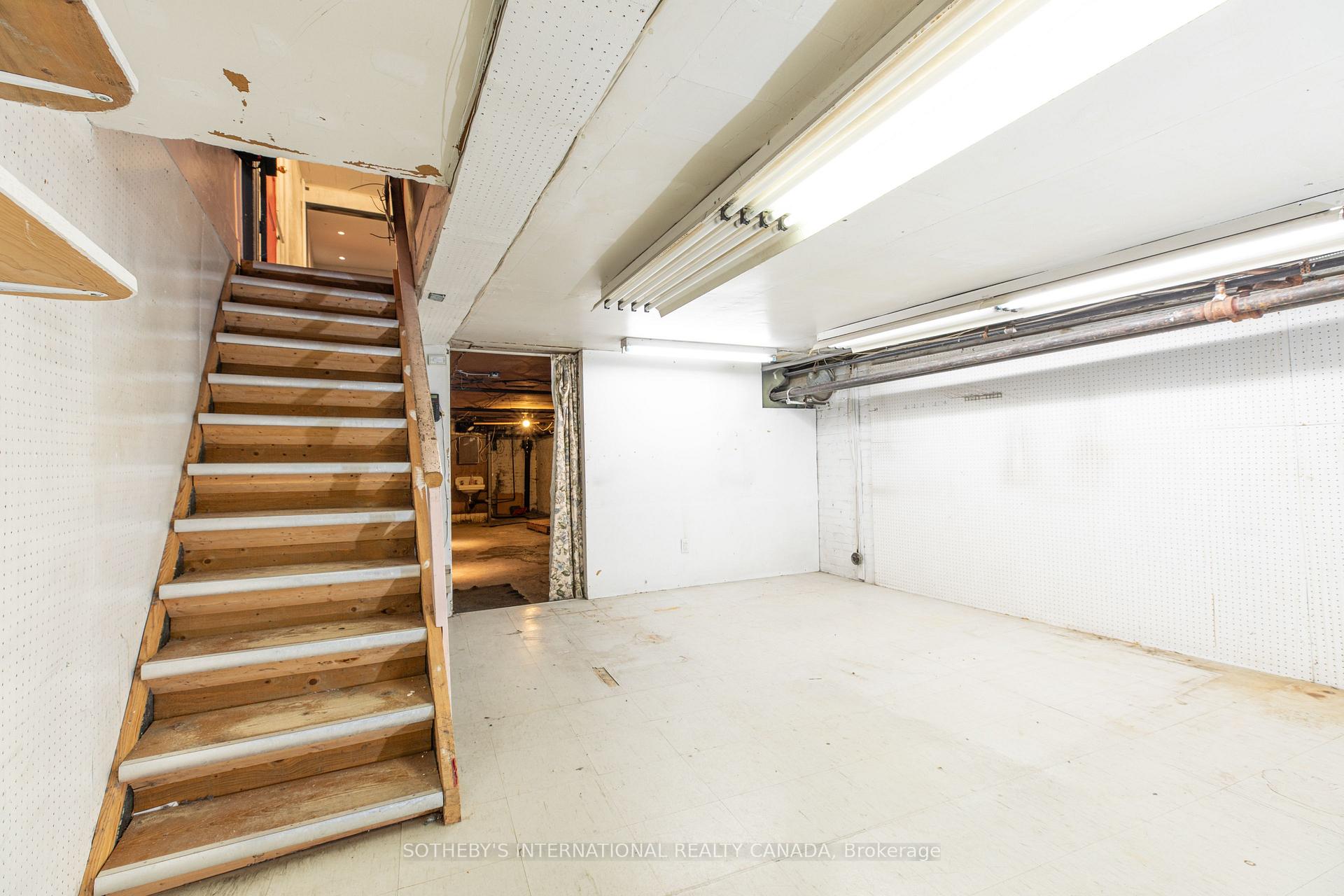 3236 Yonge Street Retail Store, Toronto Unit: Retail Store