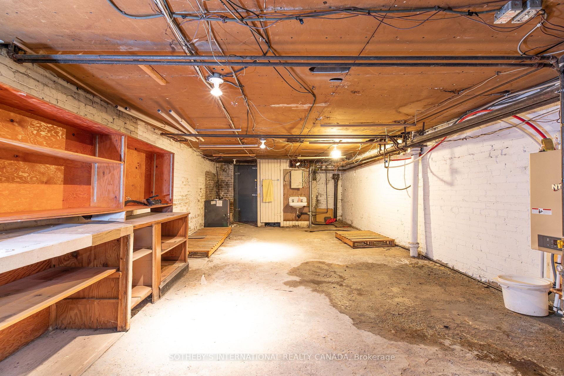 3236 Yonge Street Retail Store, Toronto Unit: Retail Store