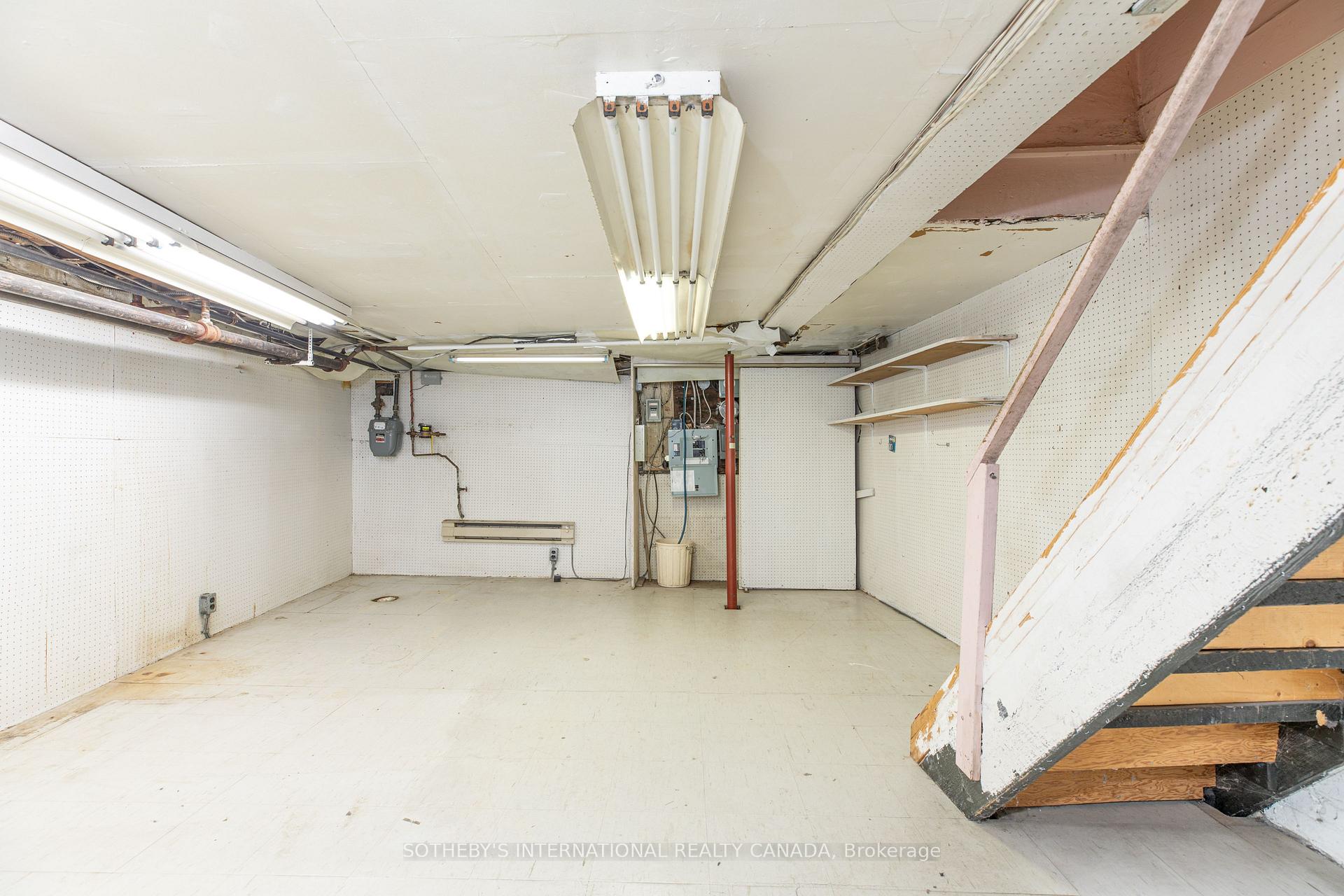 3236 Yonge Street Retail Store, Toronto Unit: Retail Store