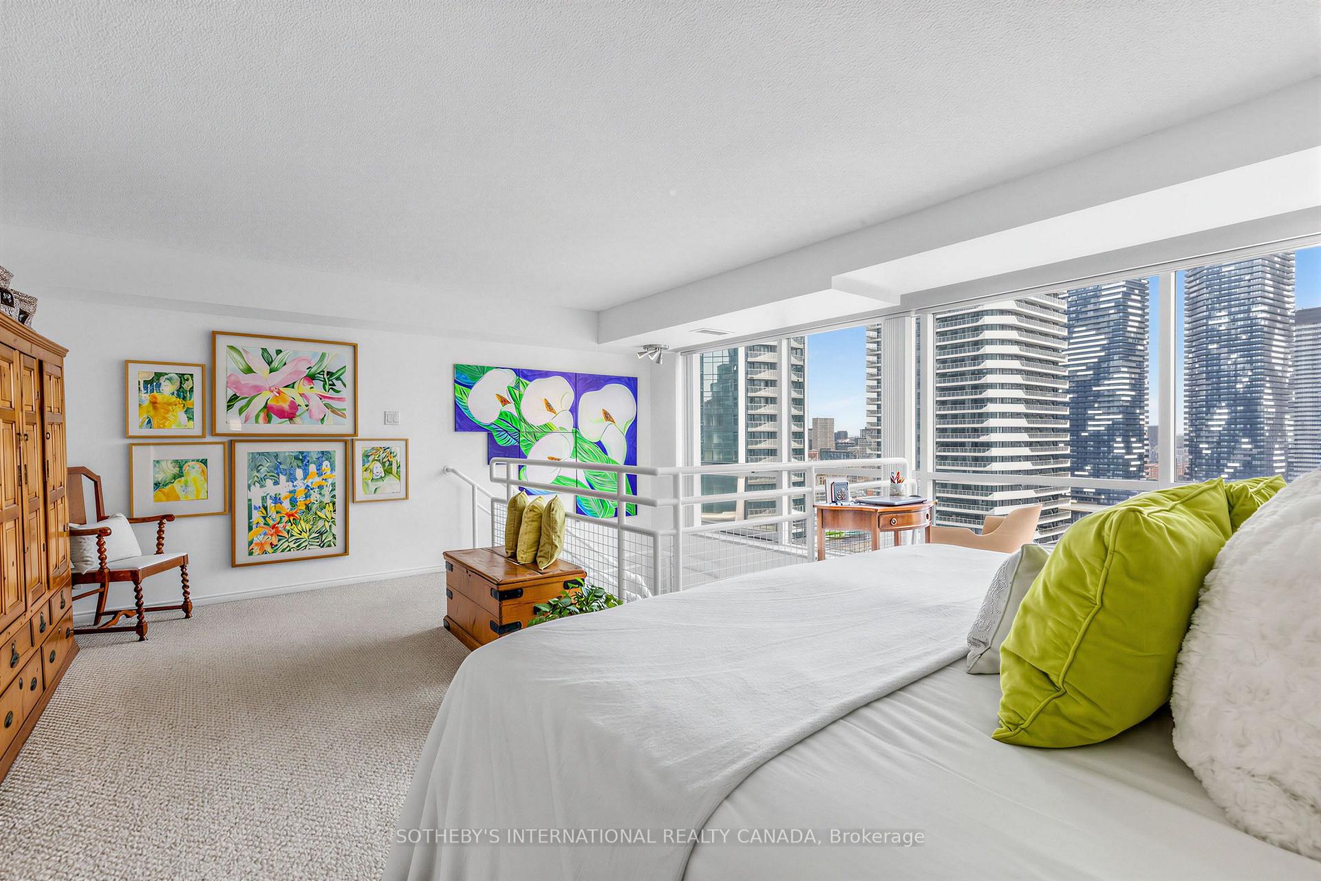 10 Yonge Street 2809, Toronto Unit: 2809