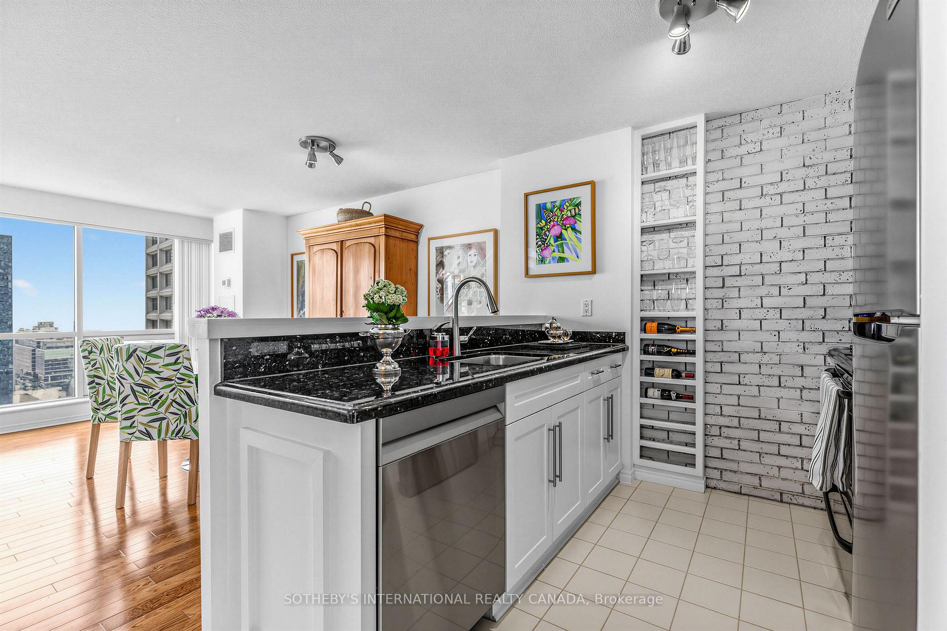 10 Yonge Street 2809, Toronto Unit: 2809