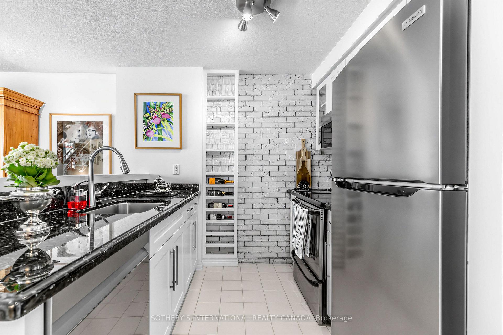 10 Yonge Street 2809, Toronto Unit: 2809