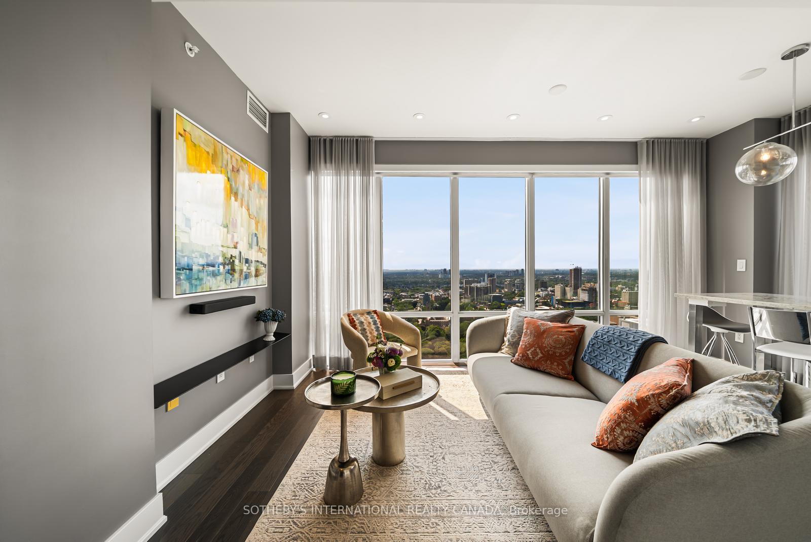 955 Bay Street 3807, Toronto Unit: 3807