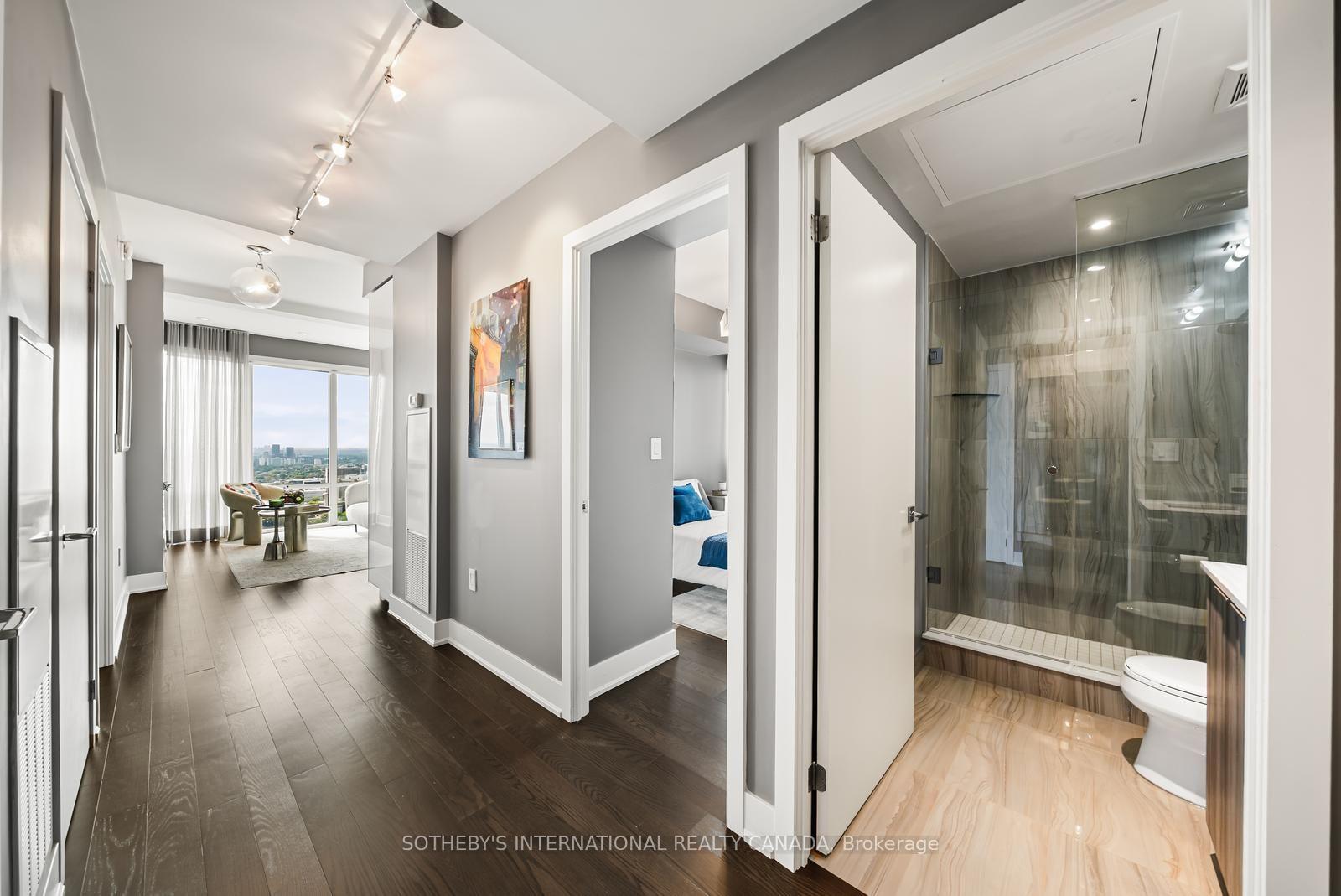 955 Bay Street 3807, Toronto Unit: 3807