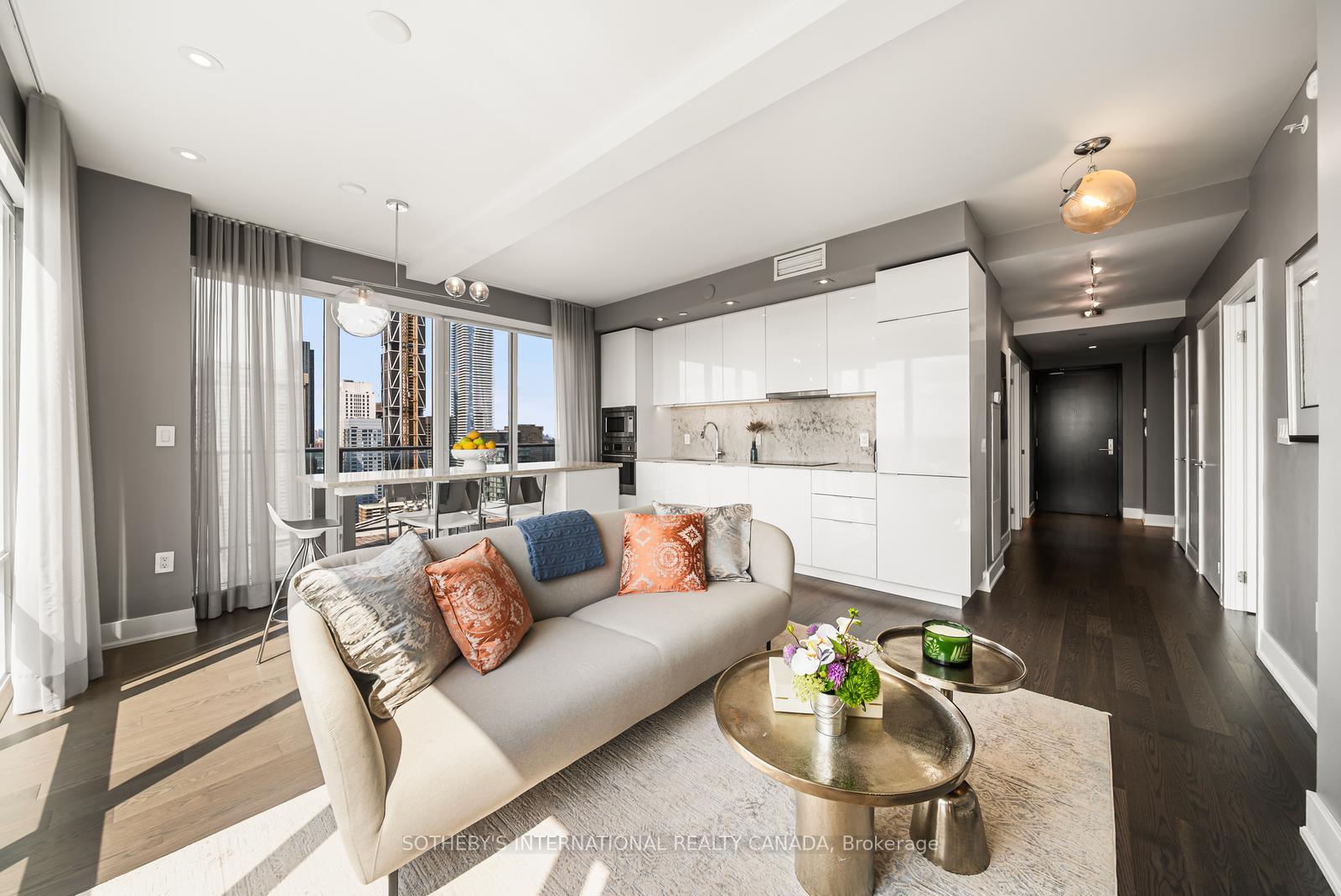 955 Bay Street 3807, Toronto Unit: 3807