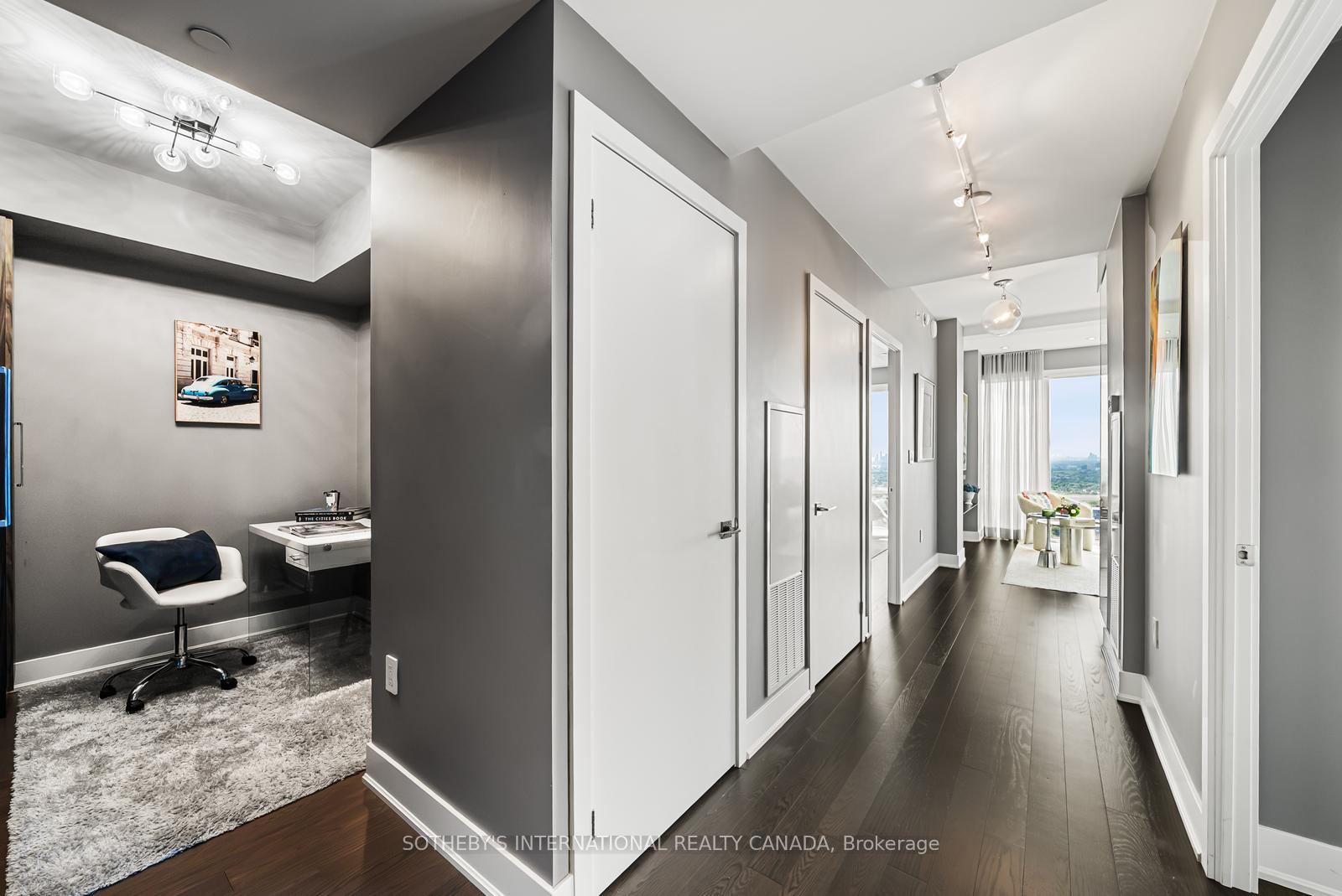 955 Bay Street 3807, Toronto Unit: 3807