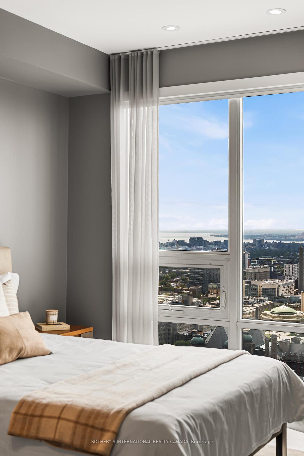 955 Bay Street 3807, Toronto Unit: 3807