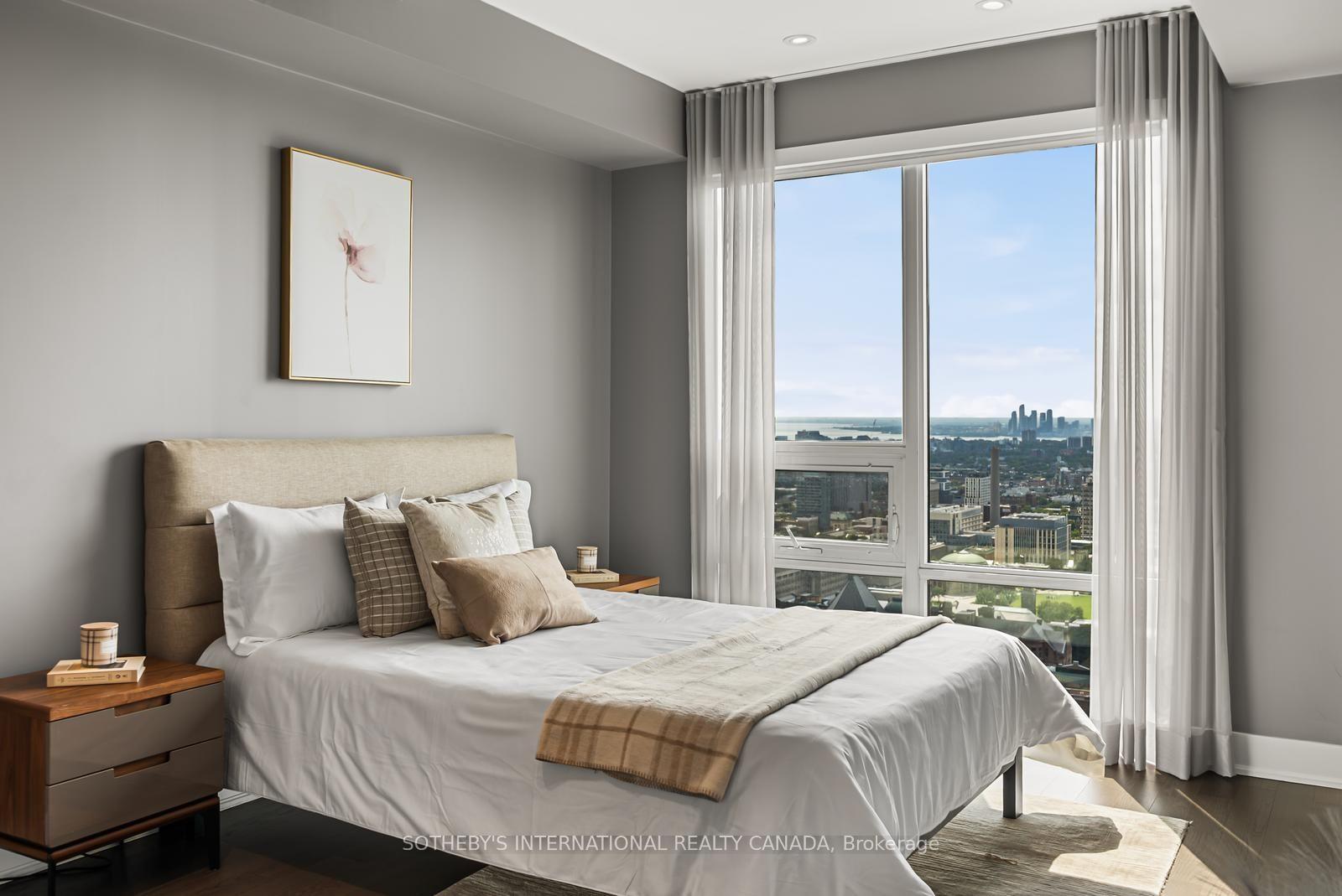 955 Bay Street 3807, Toronto Unit: 3807