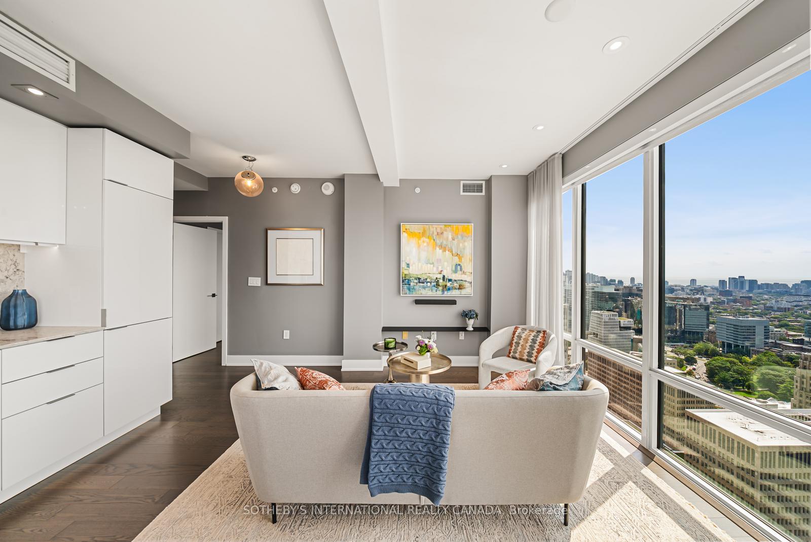 955 Bay Street 3807, Toronto Unit: 3807