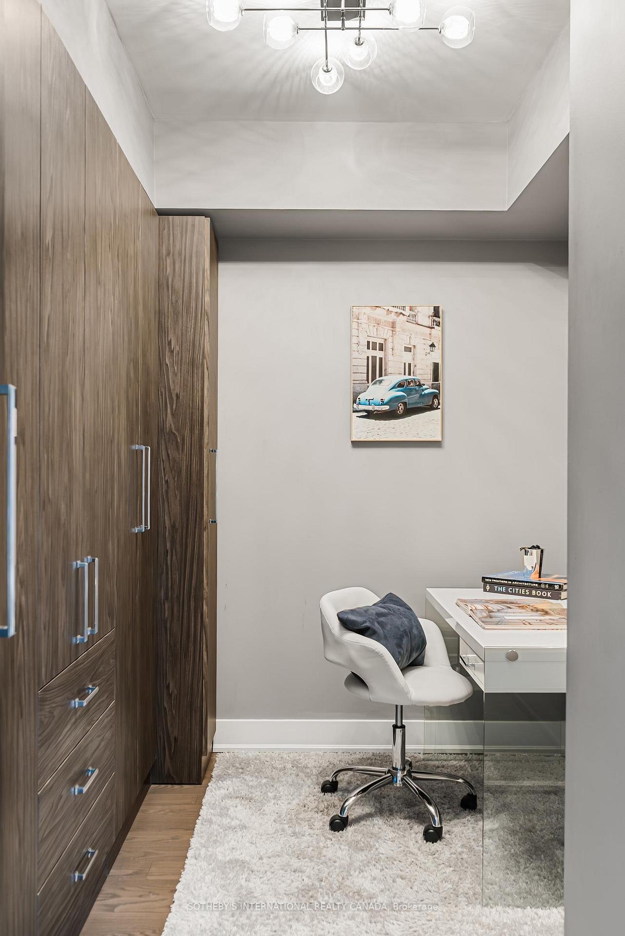 955 Bay Street 3807, Toronto Unit: 3807