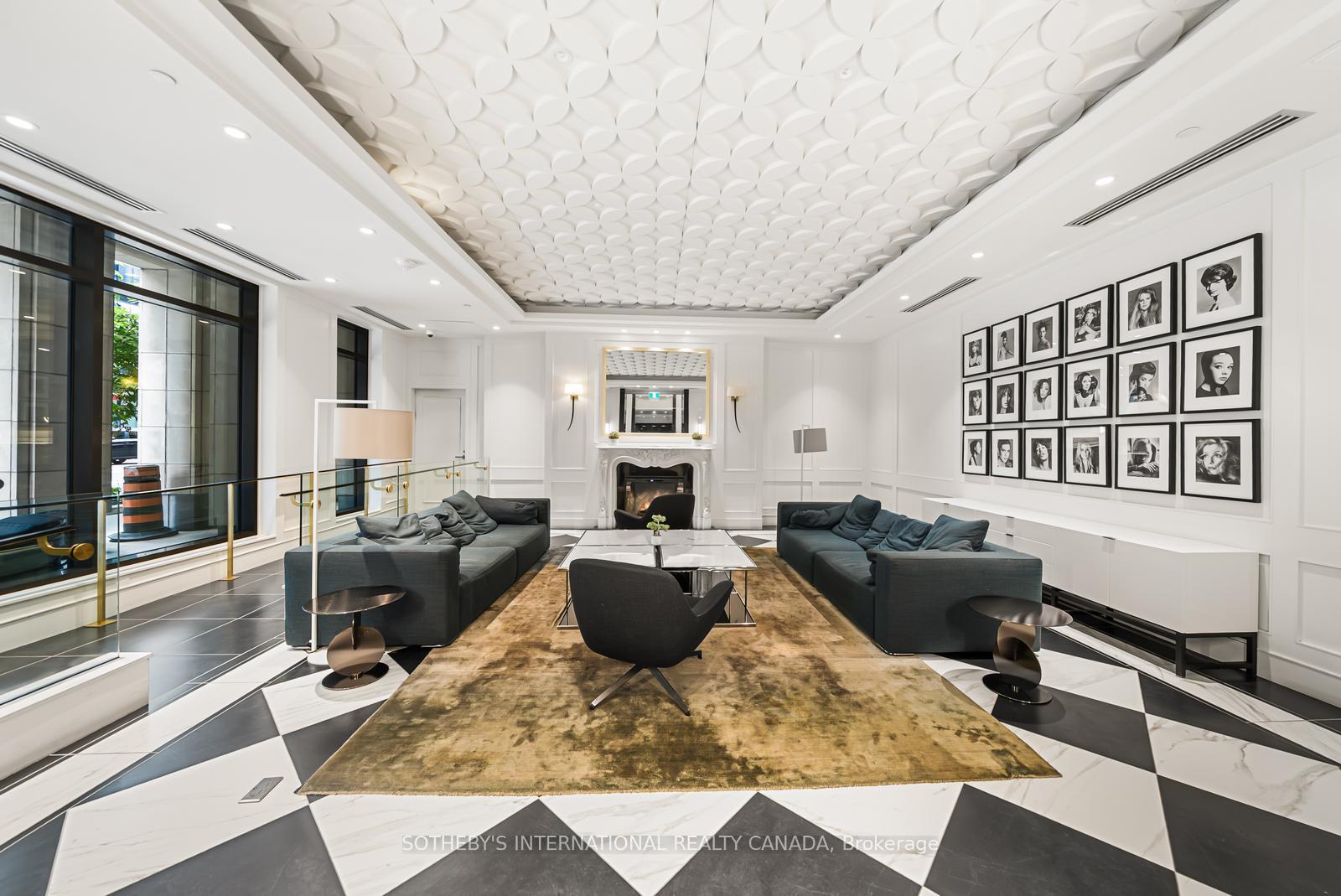 955 Bay Street 3807, Toronto Unit: 3807