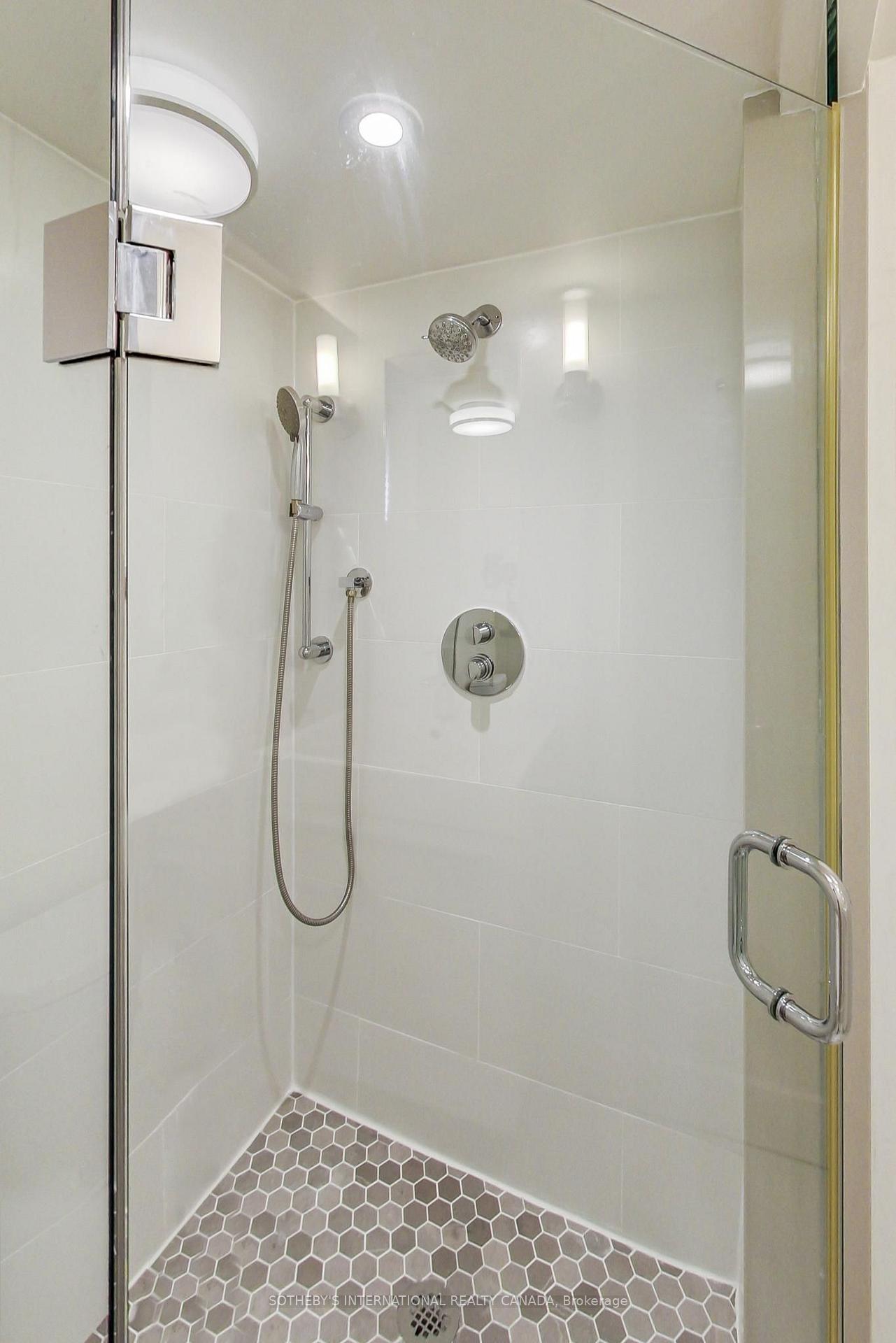 669 Euclid Avenue Lower, Toronto Unit: Lower