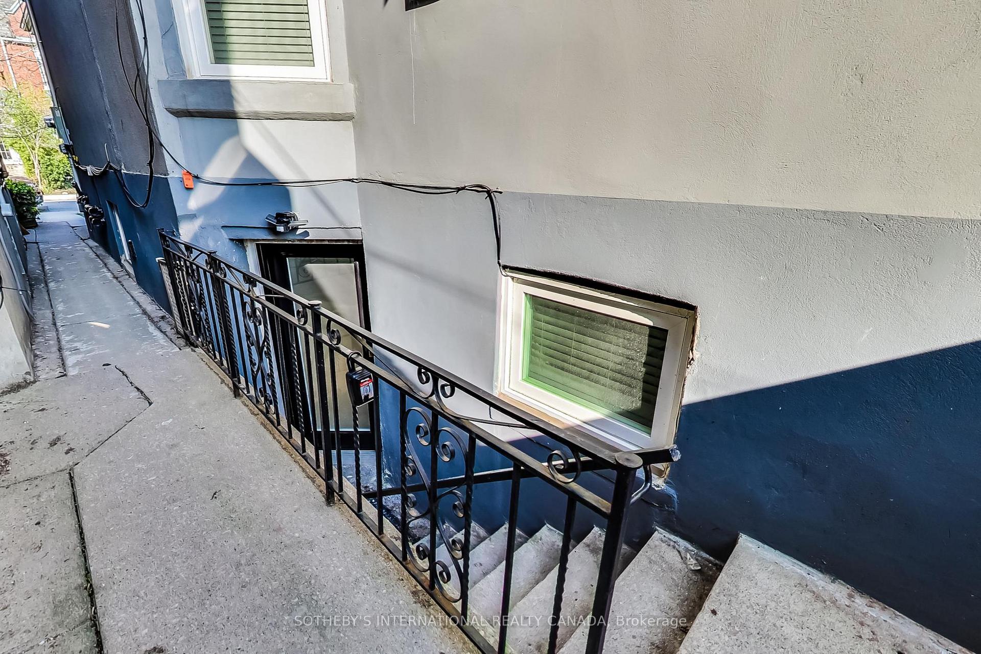 669 Euclid Avenue Lower, Toronto Unit: Lower
