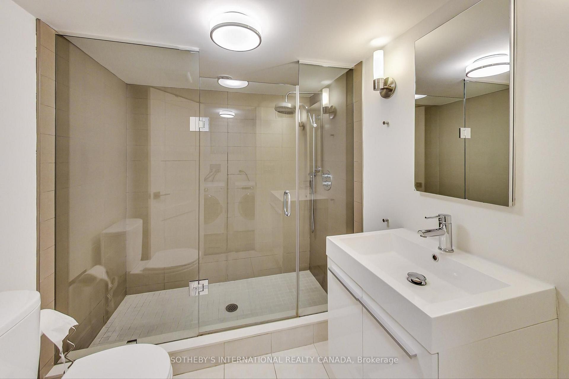669 Euclid Avenue Lower, Toronto Unit: Lower