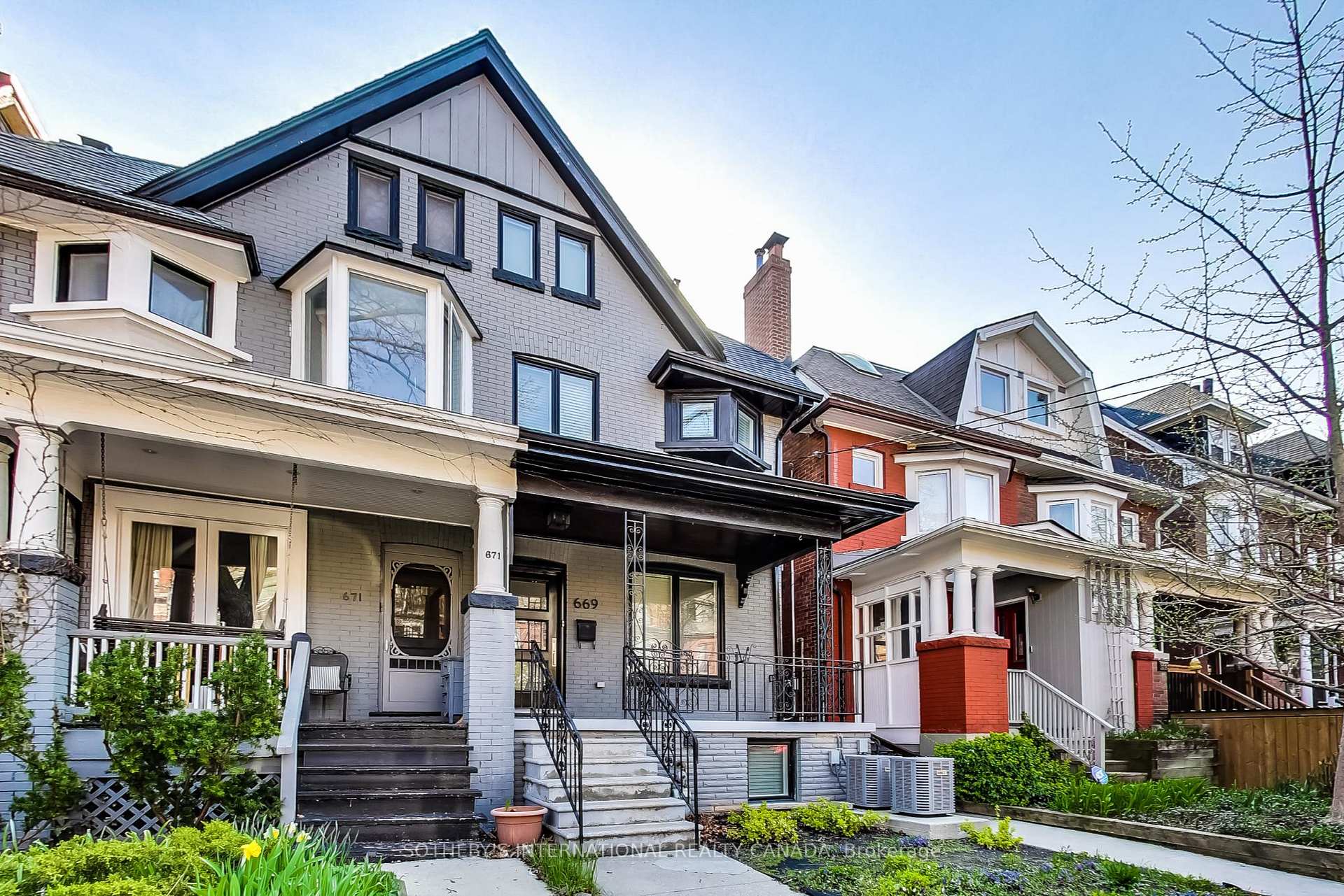 669 Euclid Avenue Lower, Toronto Unit: Lower