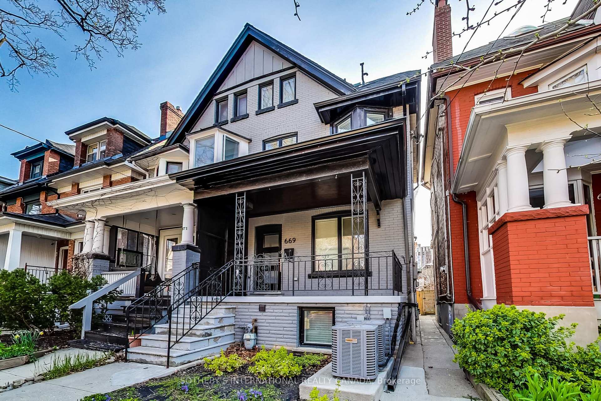 669 Euclid Avenue Lower, Toronto Unit: Lower