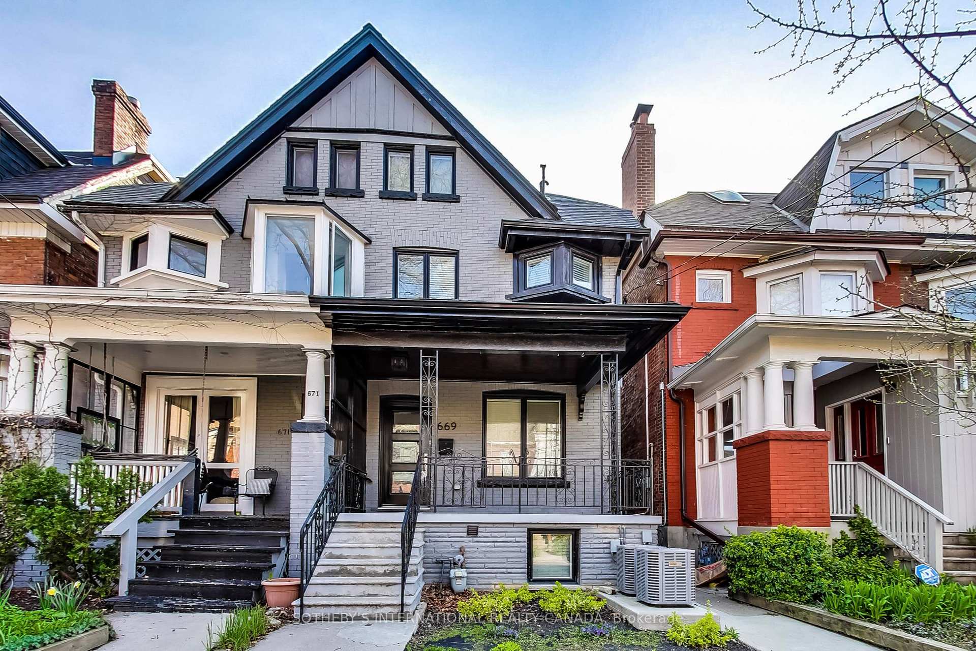 669 Euclid Avenue Lower, Toronto Unit: Lower