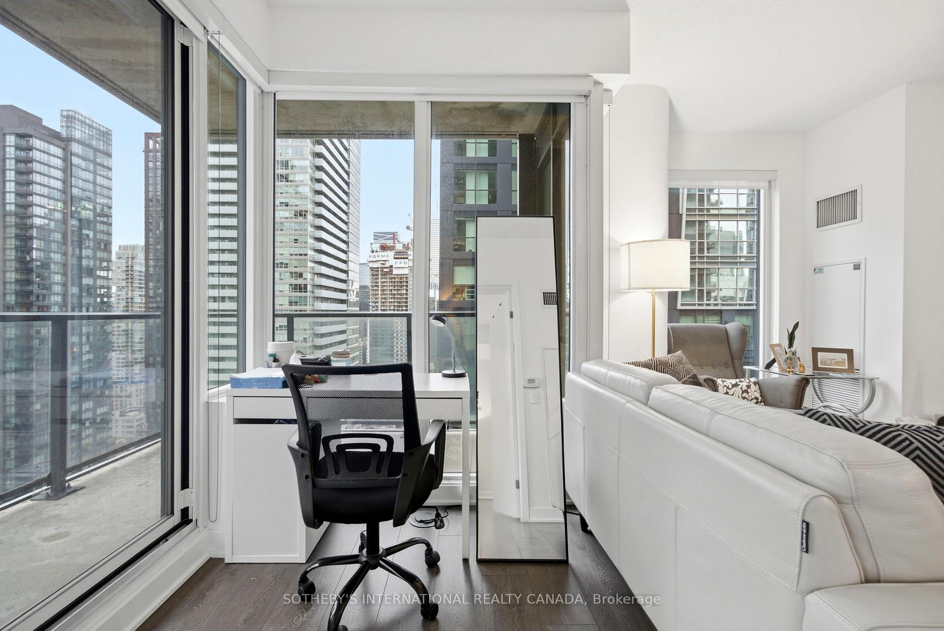 125 Blue Jays Way 3208, Toronto Unit: 3208