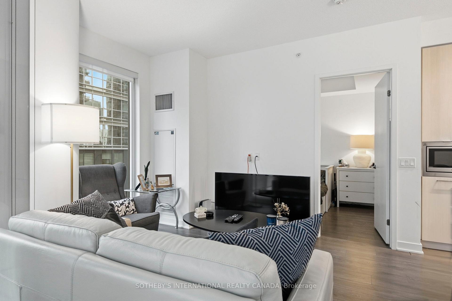 125 Blue Jays Way 3208, Toronto Unit: 3208