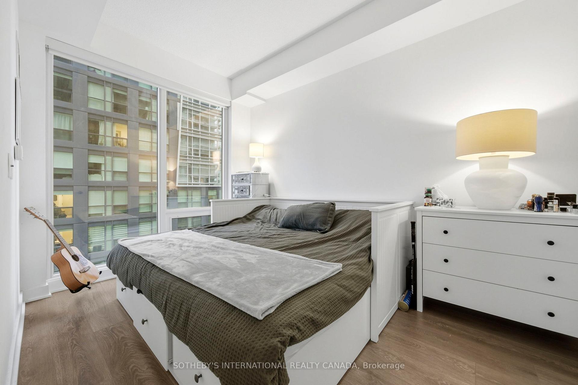125 Blue Jays Way 3208, Toronto Unit: 3208