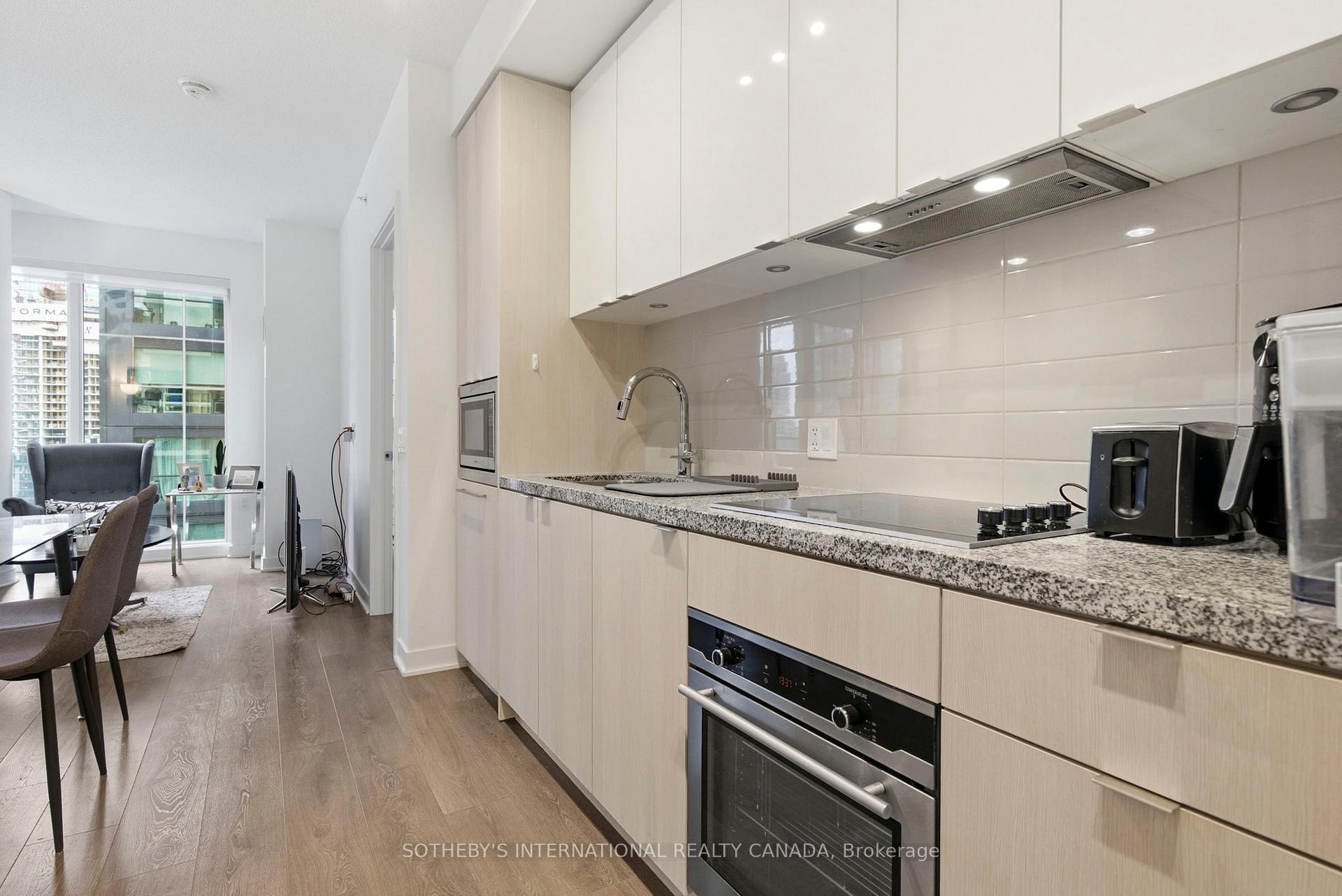 125 Blue Jays Way 3208, Toronto Unit: 3208