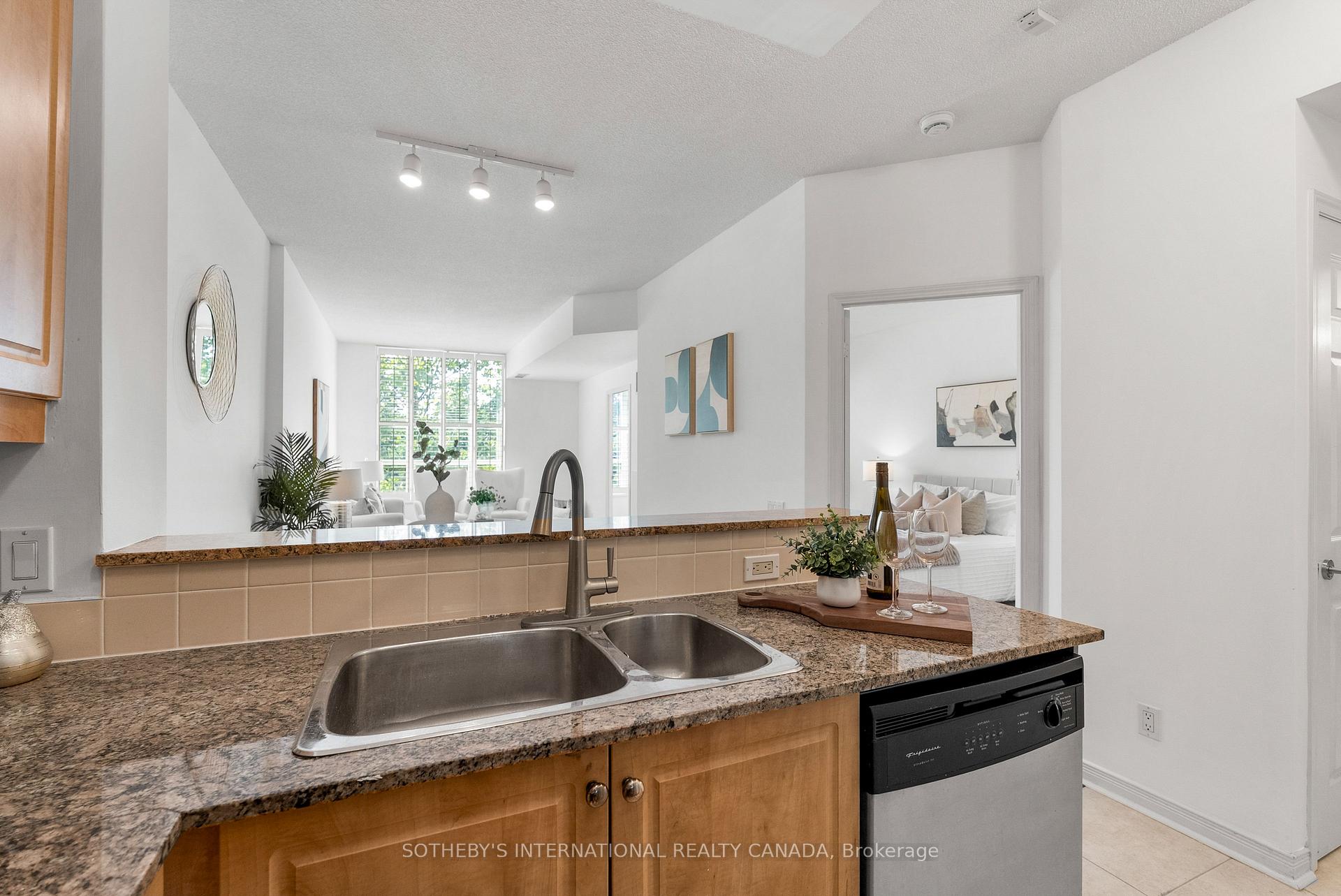 485 Rosewell Avenue 405, Toronto Unit: 405