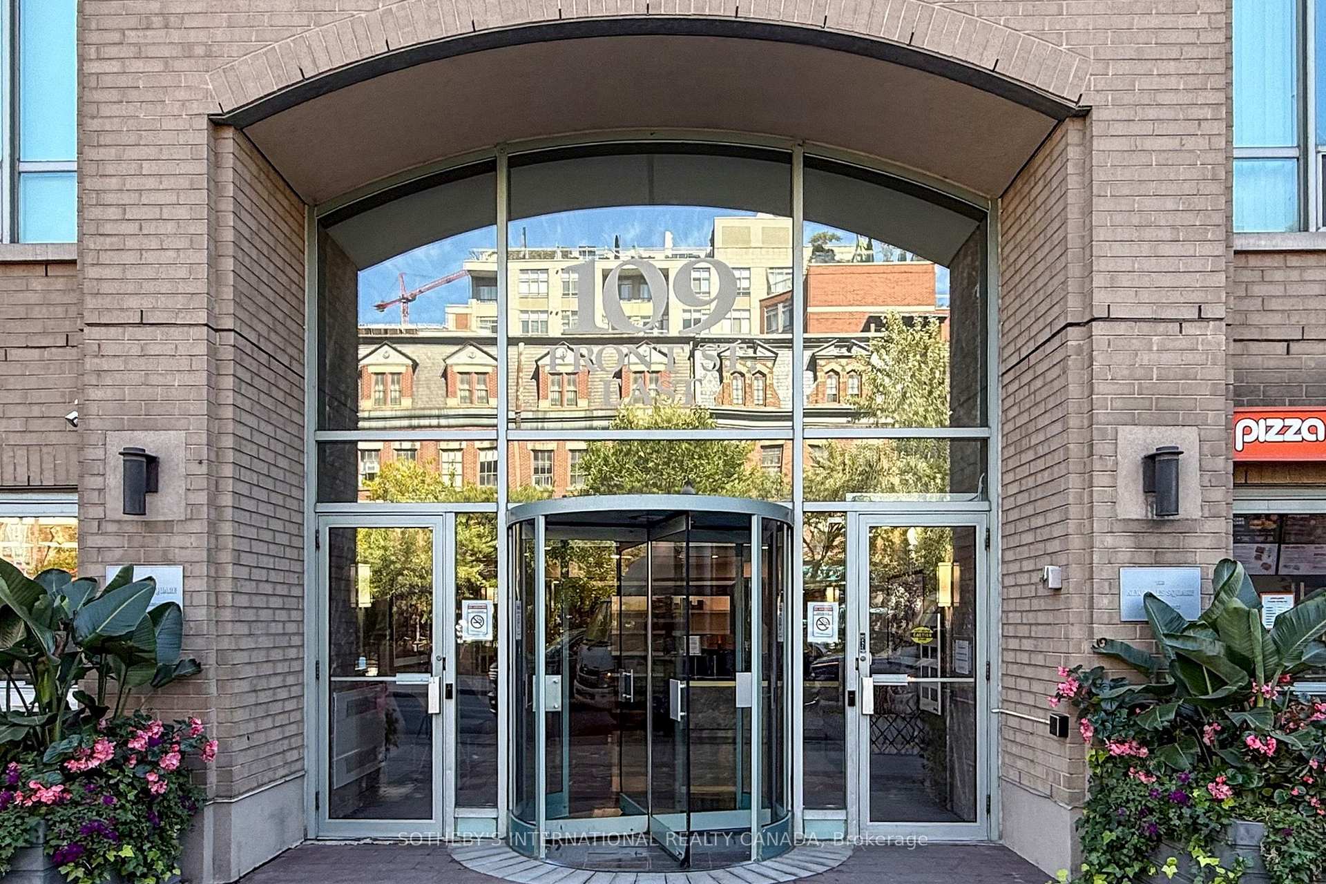 109 Front Street E 501, Toronto Unit: 501