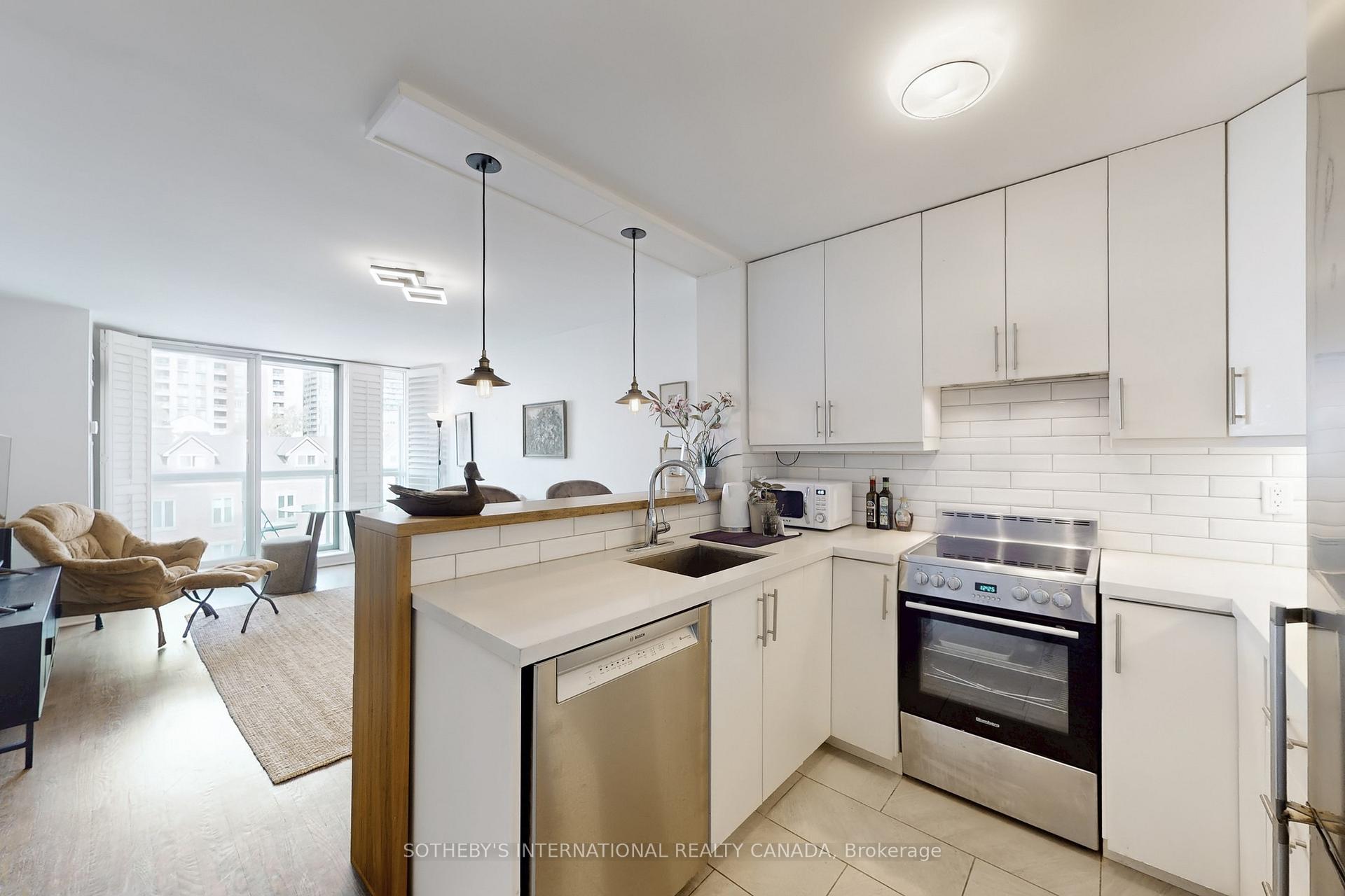 109 Front Street E 501, Toronto Unit: 501