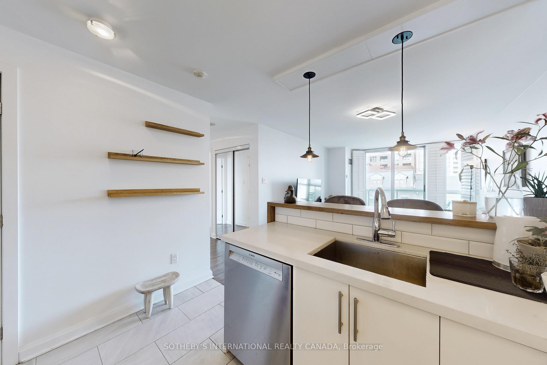 109 Front Street E 501, Toronto Unit: 501