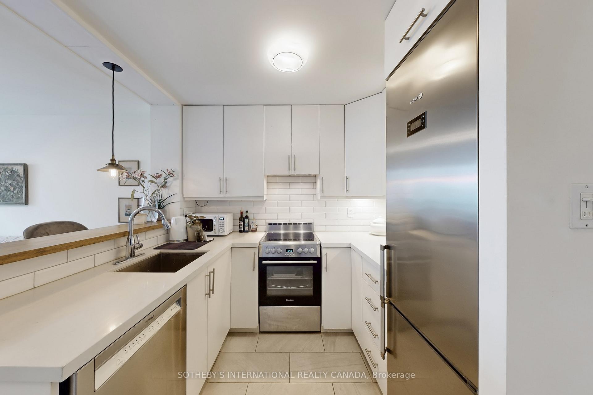109 Front Street E 501, Toronto Unit: 501