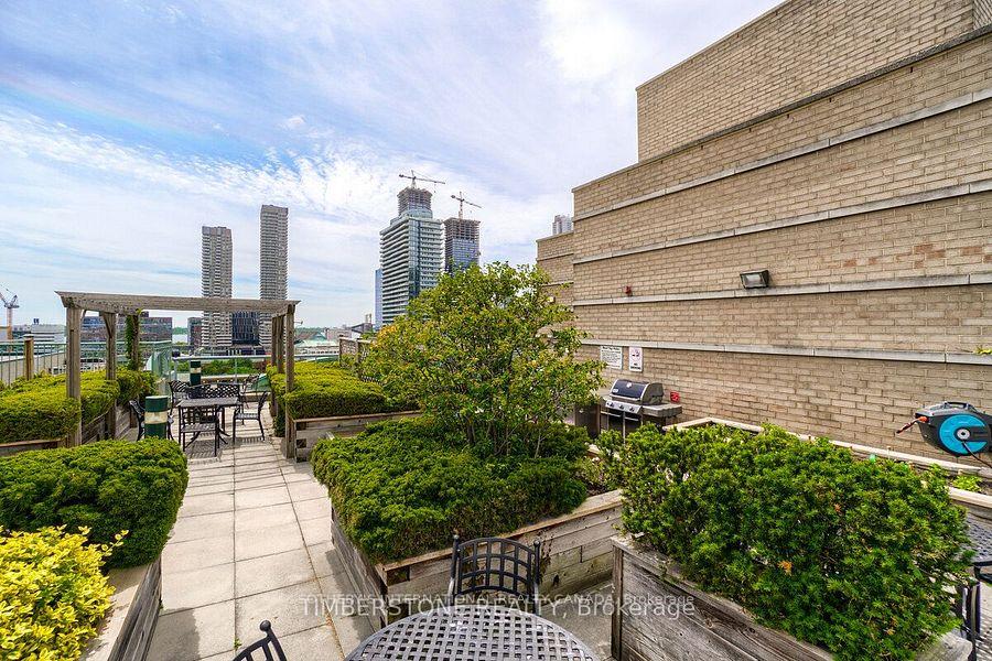109 Front Street E 501, Toronto Unit: 501