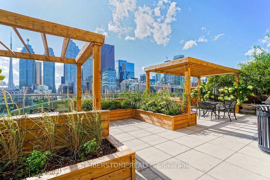 109 Front Street E 501, Toronto Unit: 501