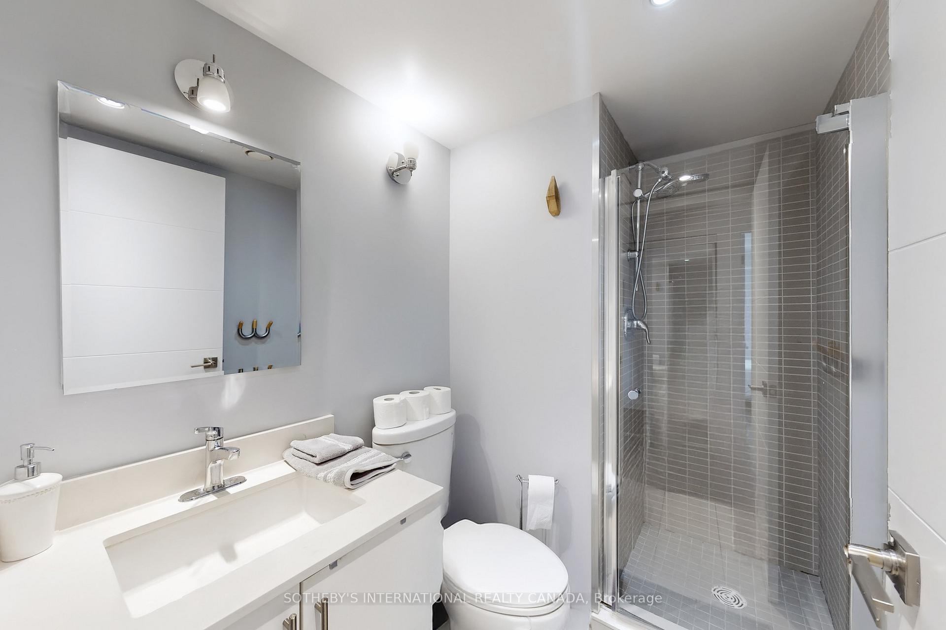 109 Front Street E 501, Toronto Unit: 501