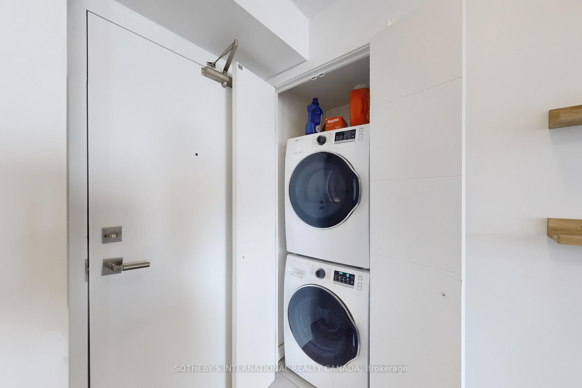 109 Front Street E 501, Toronto Unit: 501