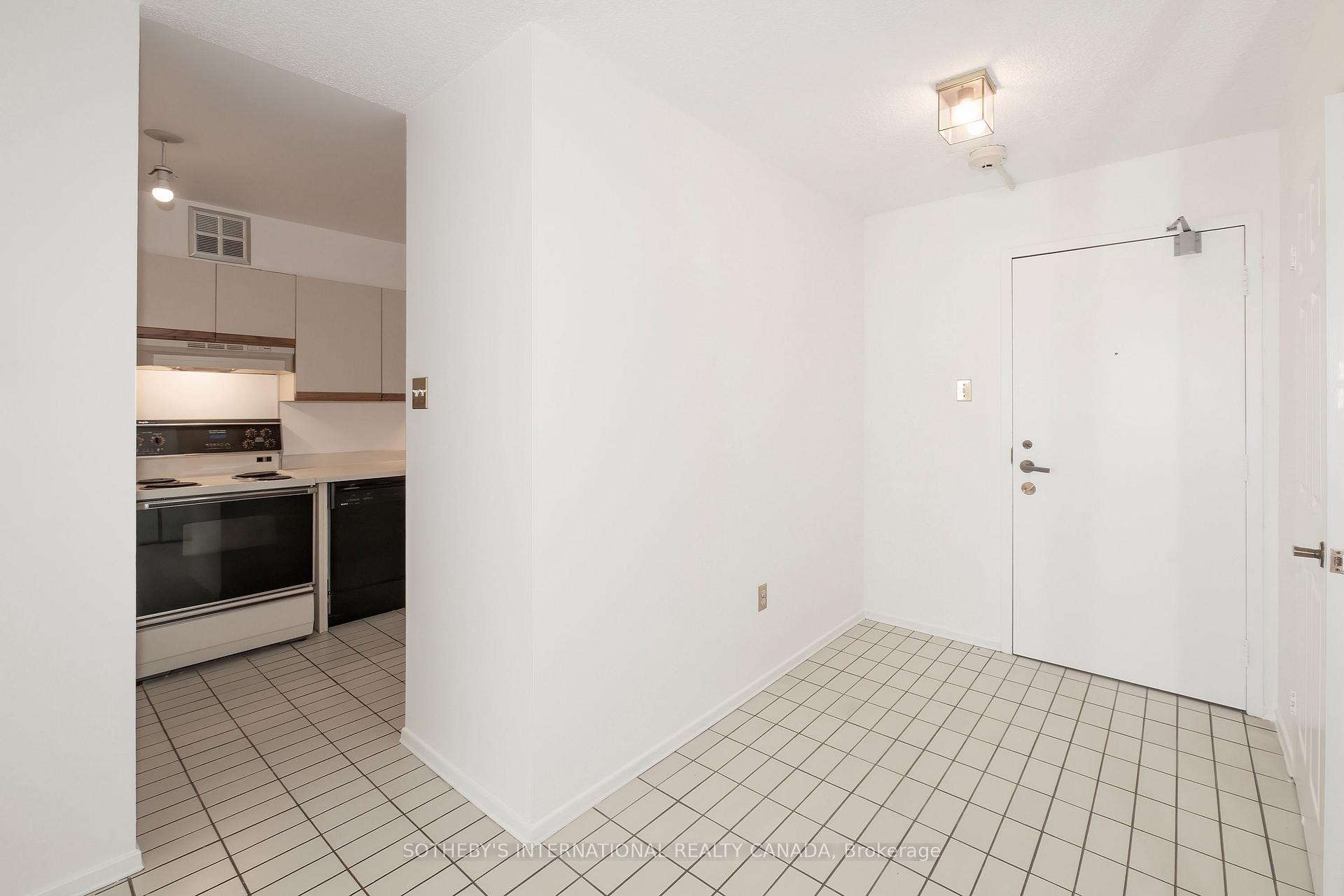45 Carlton Street 1707, Toronto Unit: 1707