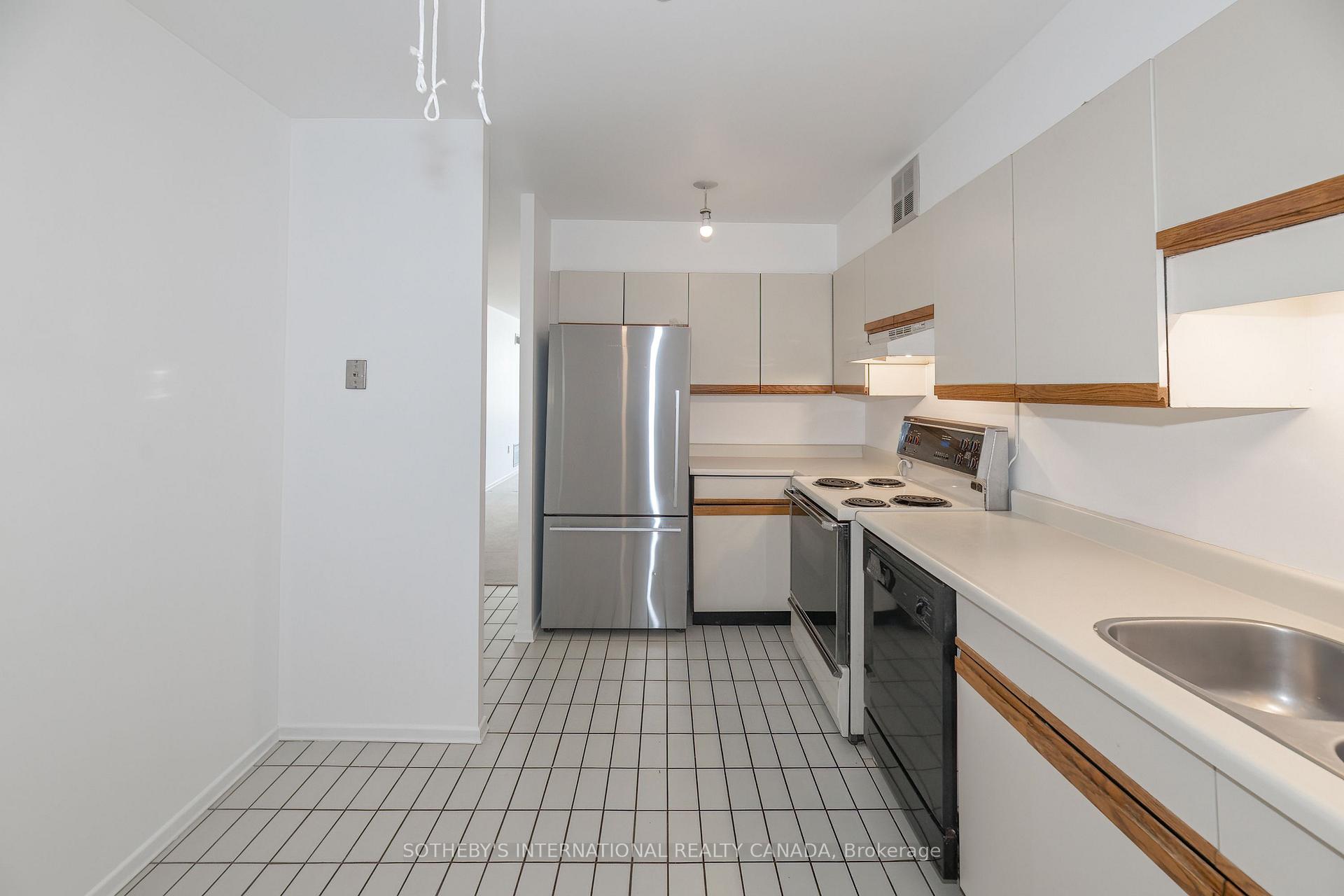 45 Carlton Street 1707, Toronto Unit: 1707