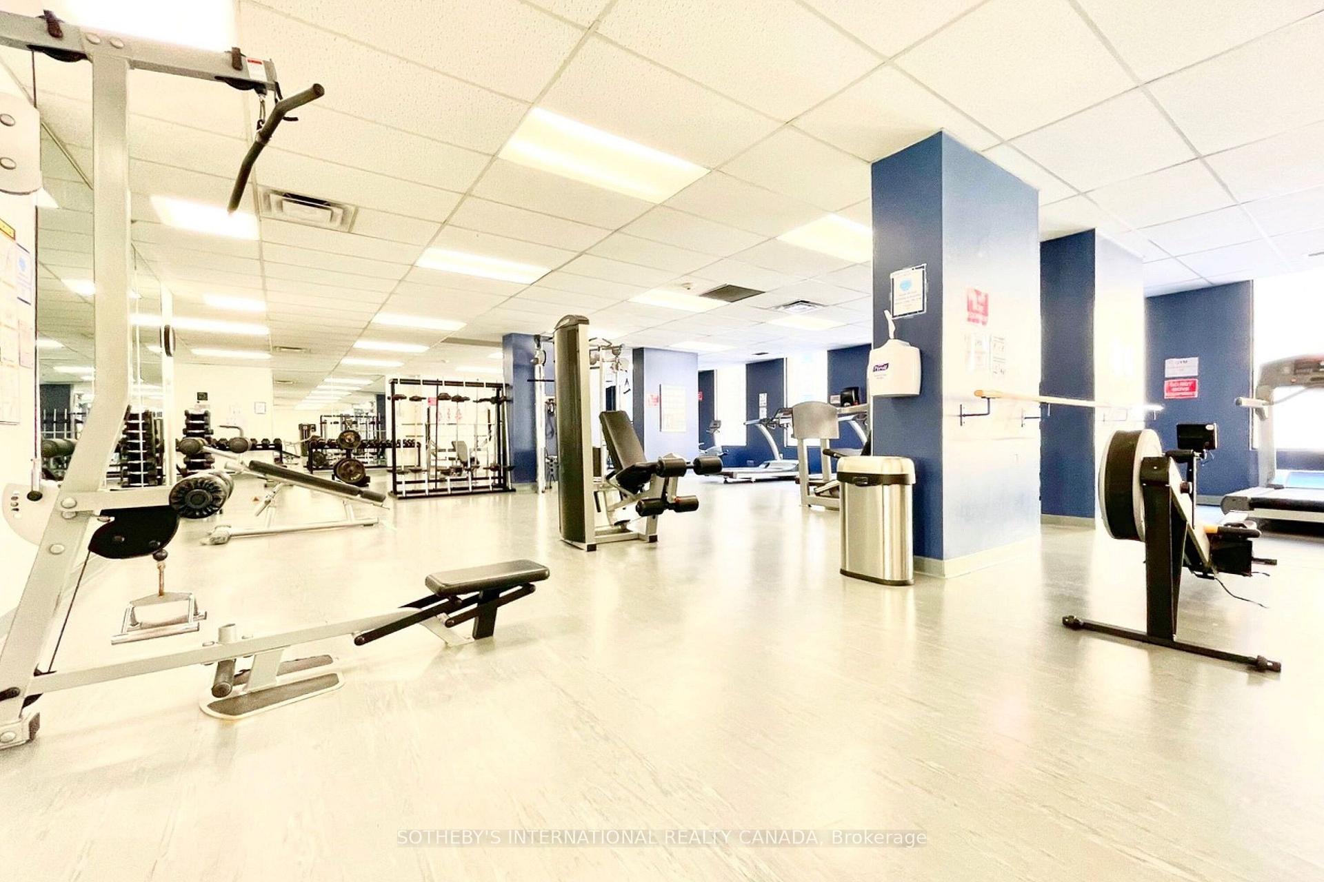 45 Carlton Street 1707, Toronto Unit: 1707