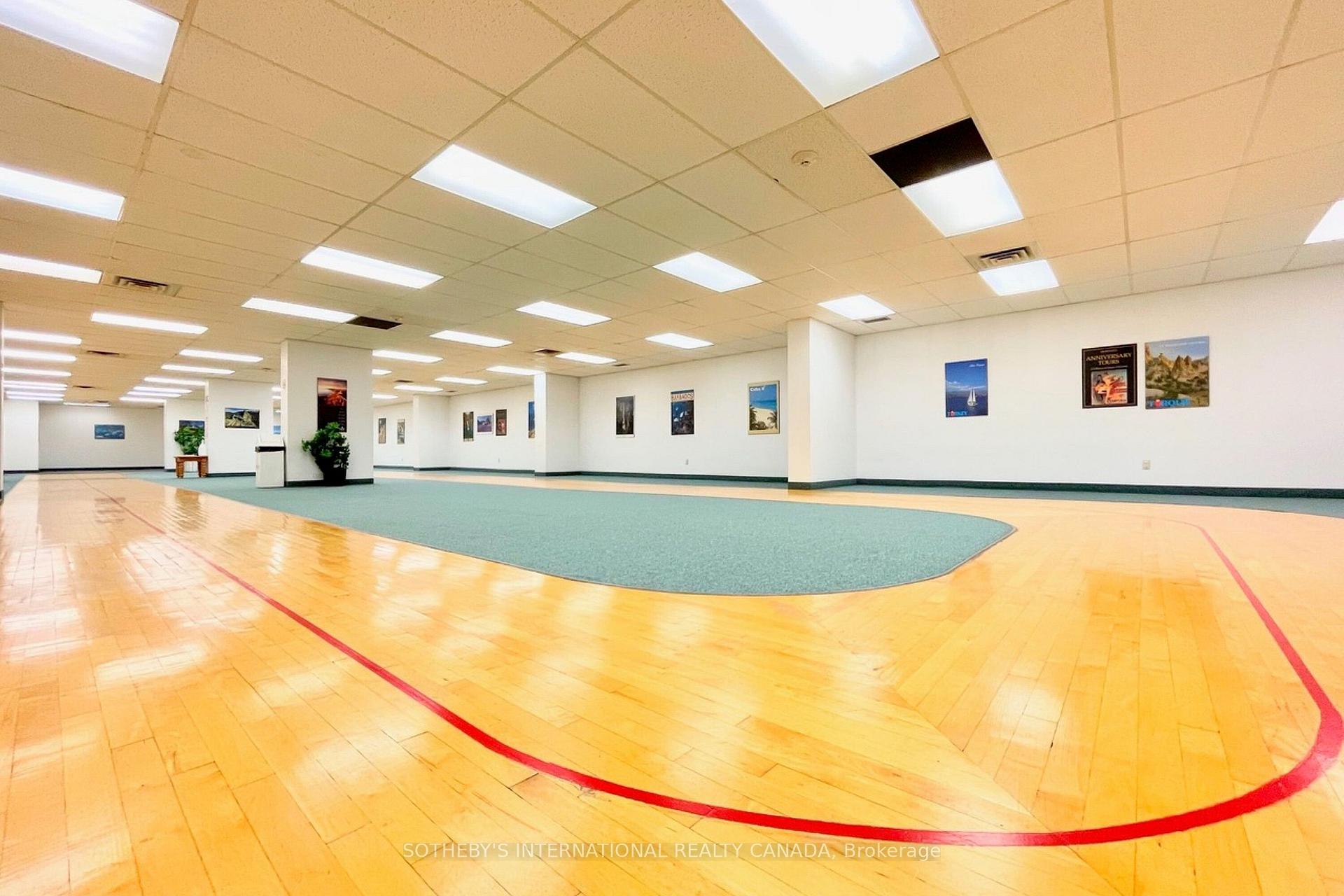 45 Carlton Street 1707, Toronto Unit: 1707