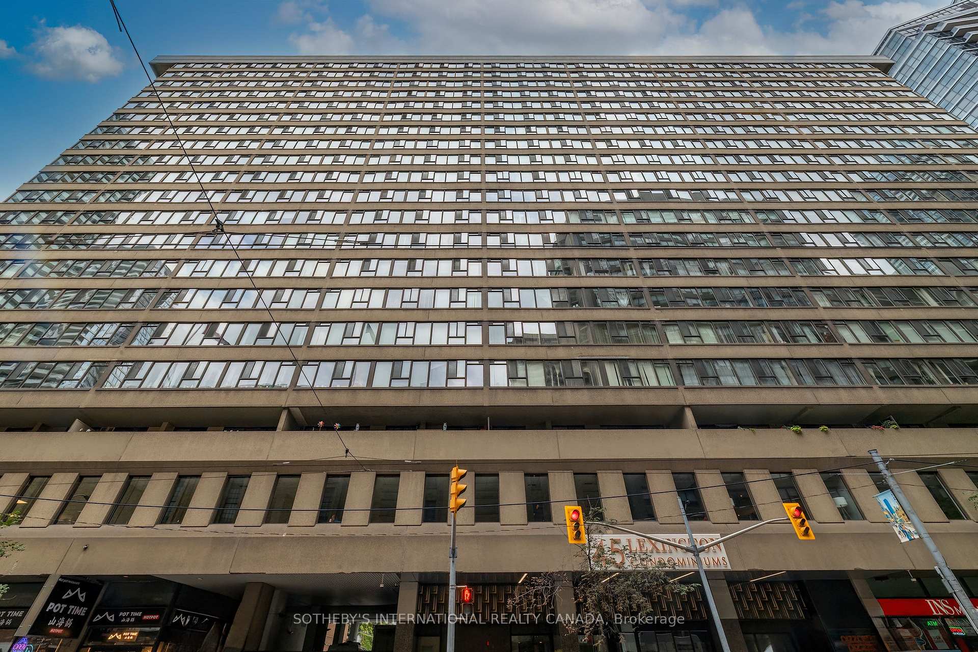 45 Carlton Street 1707, Toronto Unit: 1707